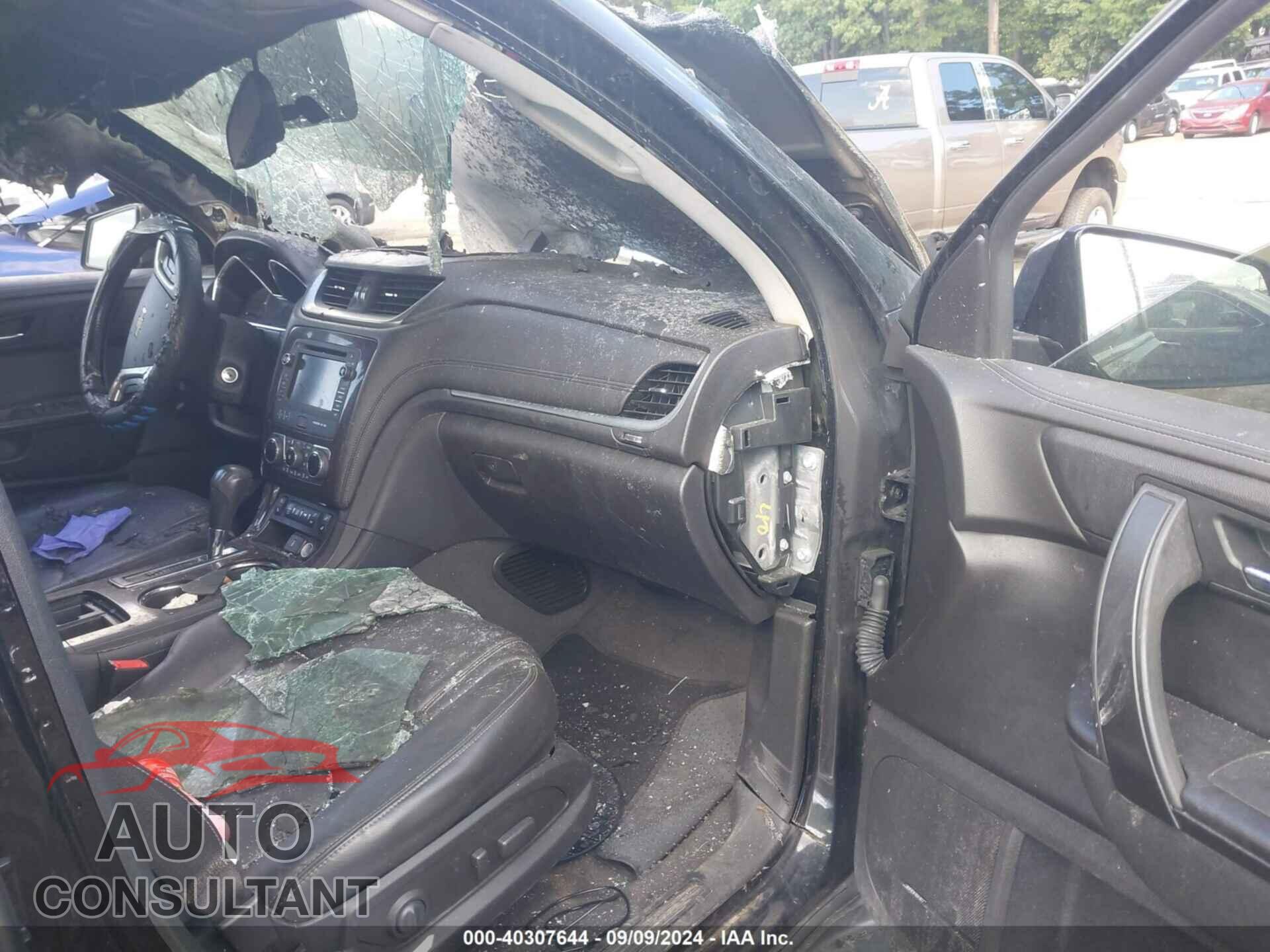 CHEVROLET TRAVERSE 2017 - 1GNKRHKD9HJ284349