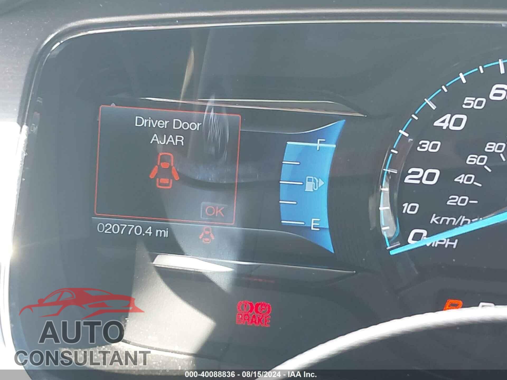 FORD TAURUS 2018 - 1FAHP2E82JG136251
