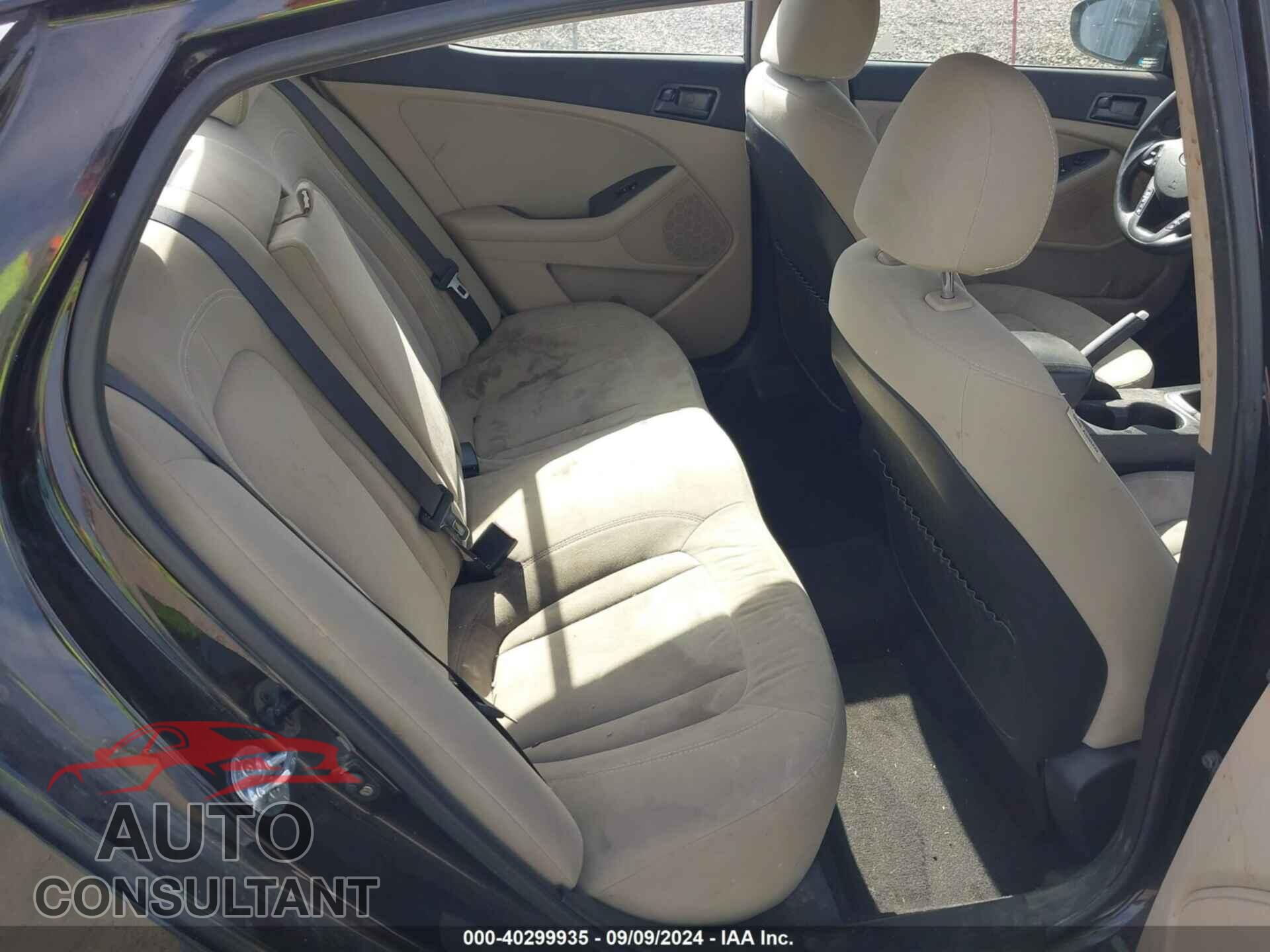 KIA OPTIMA 2011 - KNAGM4A75B5071543