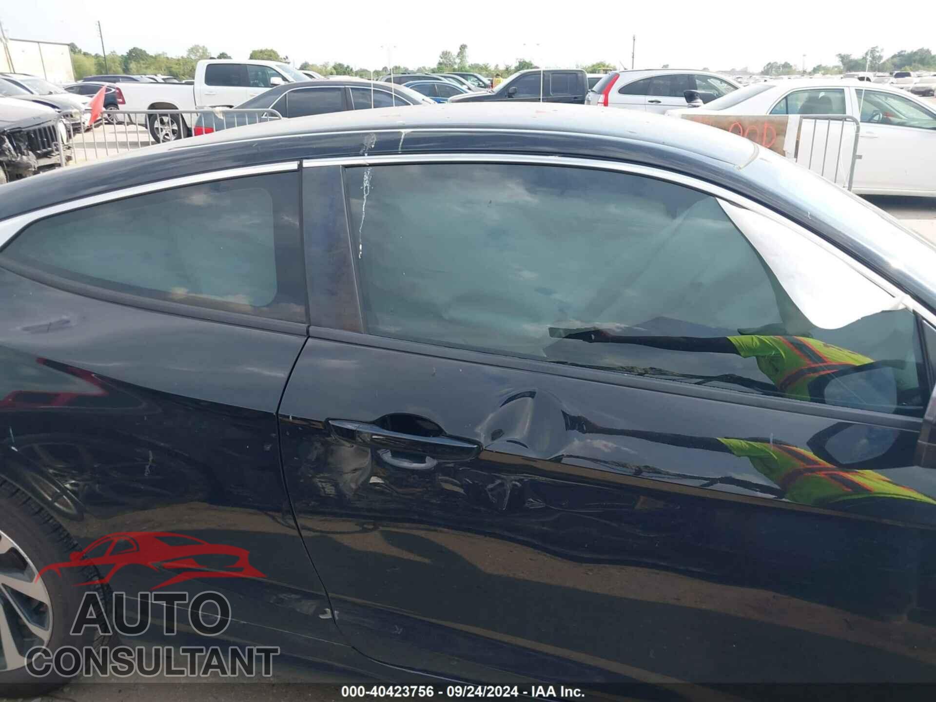 HONDA CIVIC 2018 - 2HGFC4B59JH309319