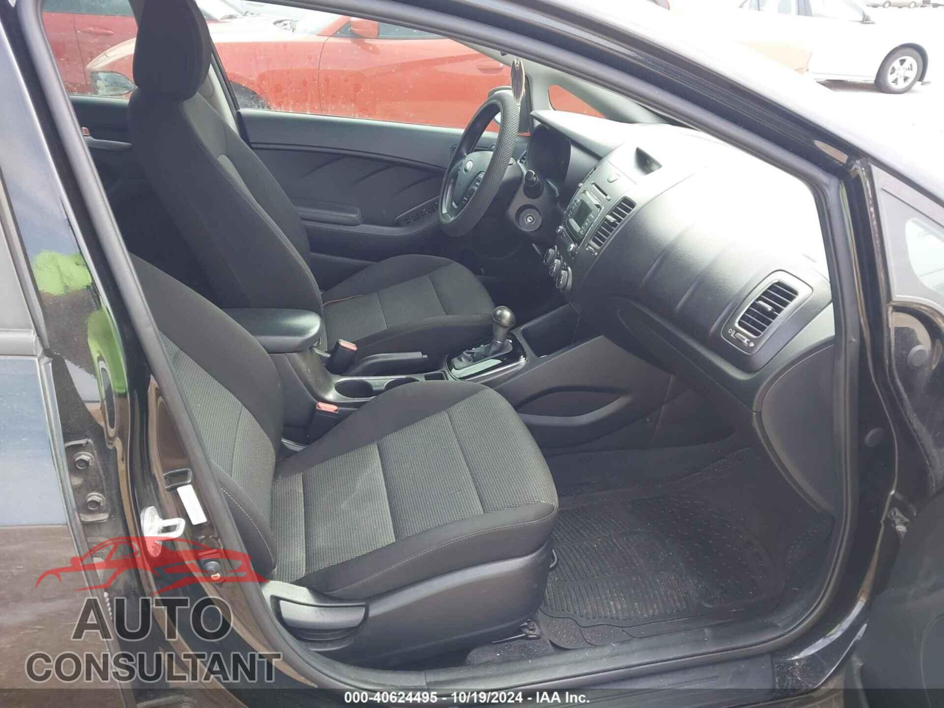KIA FORTE 2017 - 3KPFK4A76HE130858