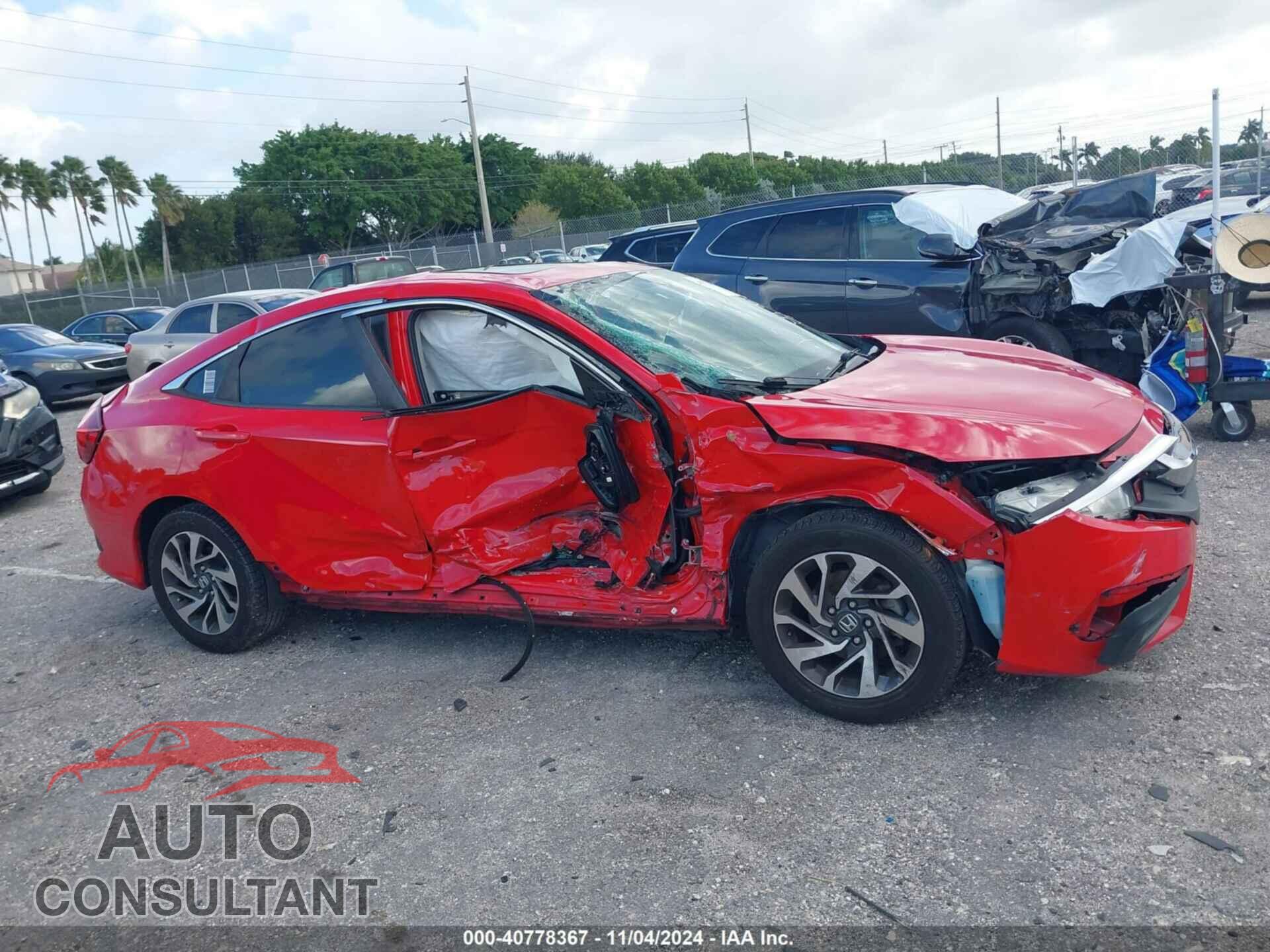 HONDA CIVIC 2018 - 2HGFC2F72JH580335