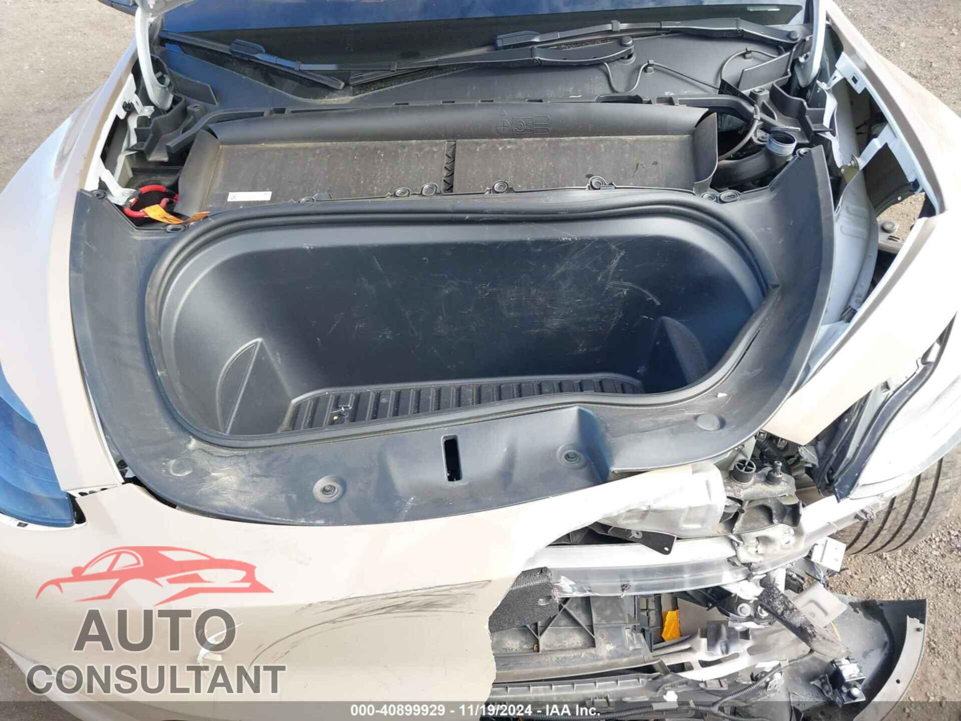 TESLA MODEL Y 2023 - 7SAYGDEE7PF746437