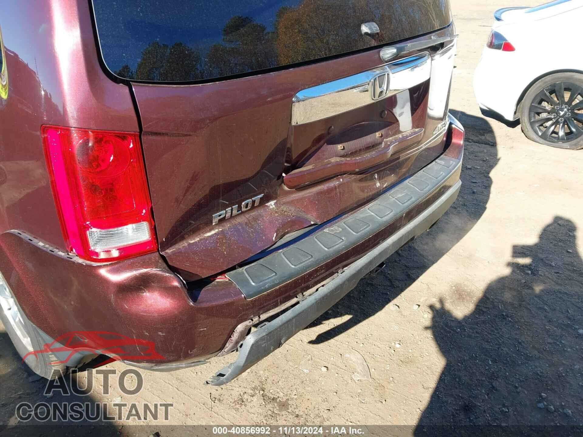 HONDA PILOT 2011 - 5FNYF4H52BB011420