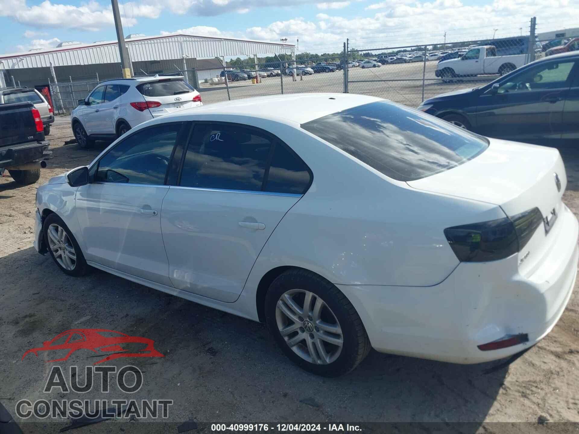 VOLKSWAGEN JETTA 2017 - 3VW2B7AJ9HM369545