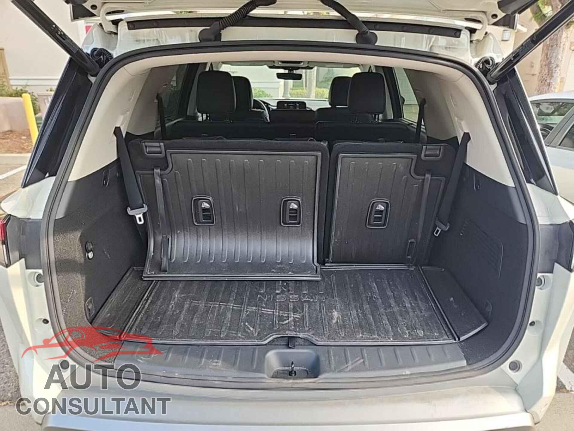 NISSAN PATHFINDER 2023 - 5N1DR3CA6PC201435