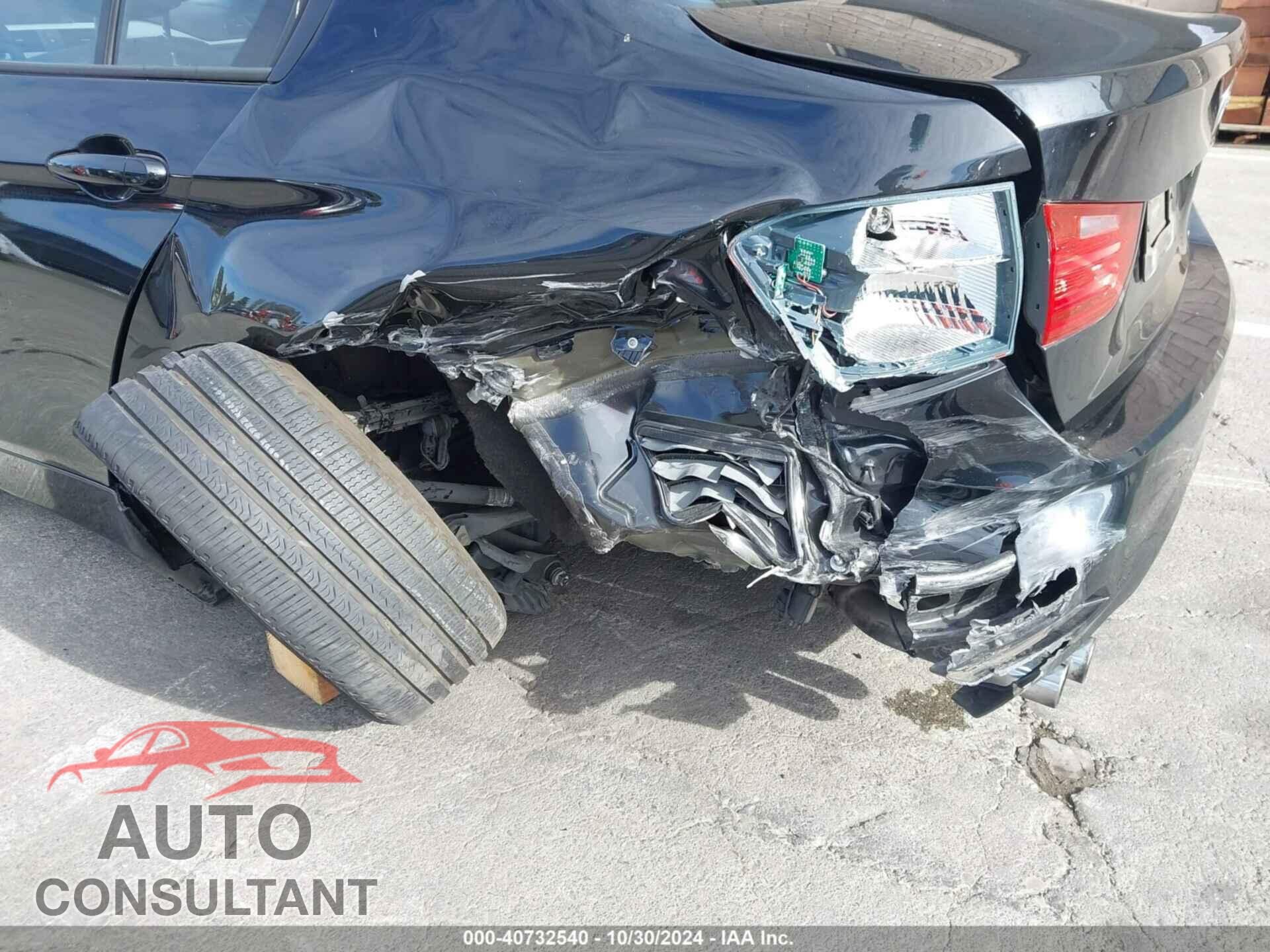 BMW 328I 2013 - WBA3C1C57DF436085