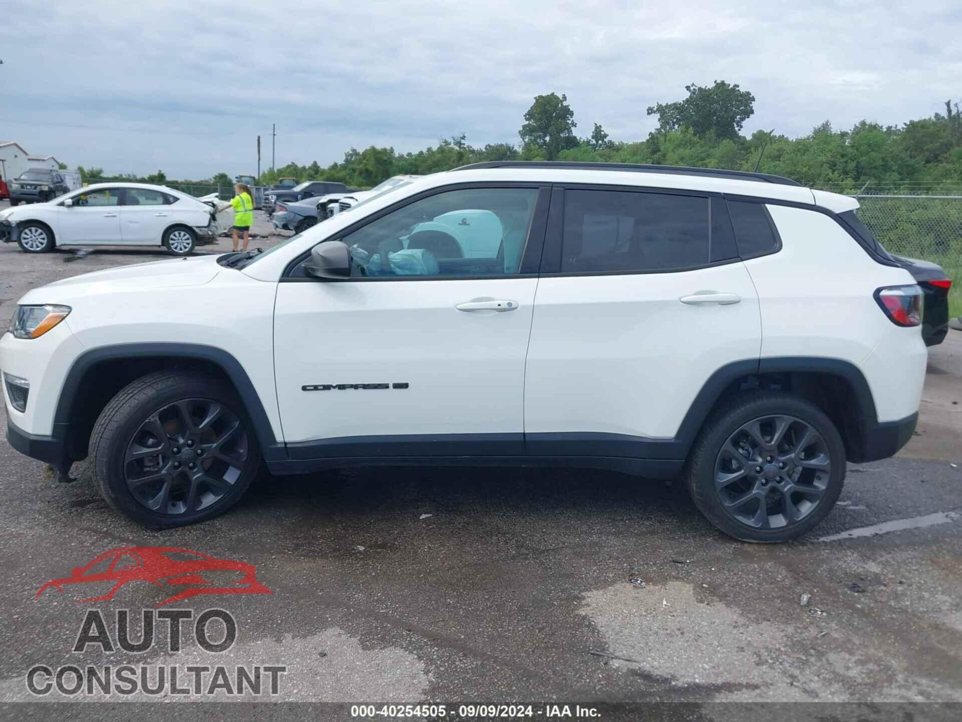JEEP COMPASS 2021 - 3C4NJCEB7MT604071