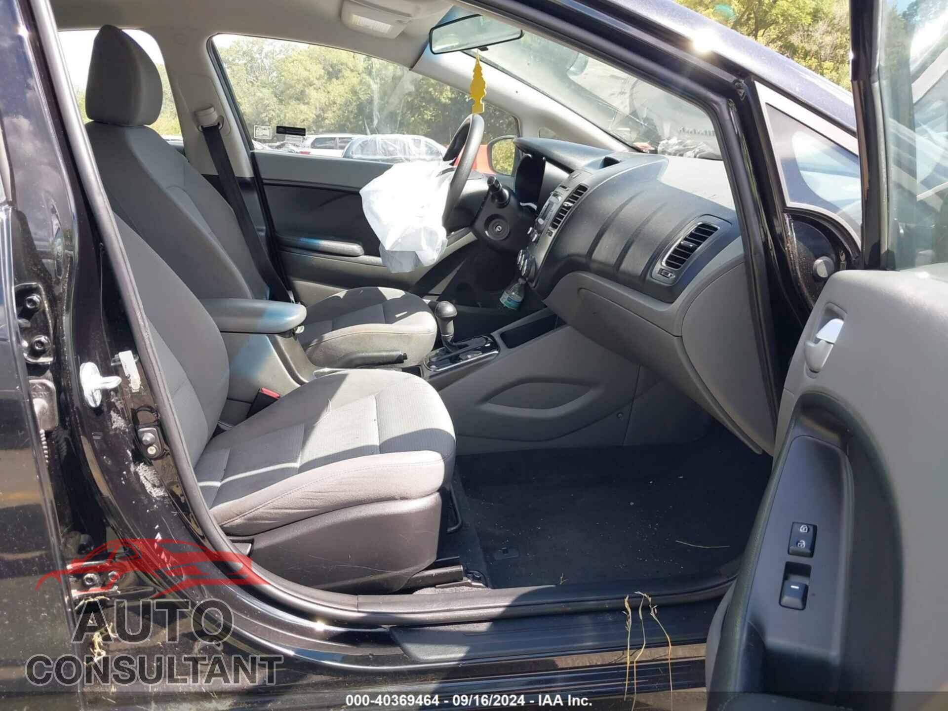 KIA FORTE 2017 - 3KPFK4A78HE084370