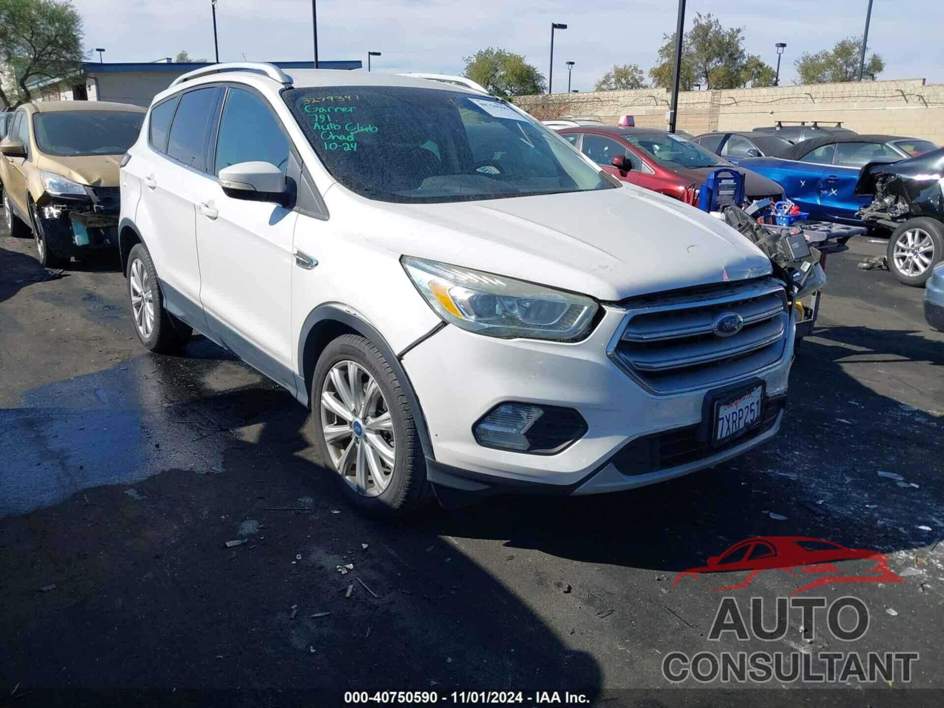 FORD ESCAPE 2017 - 1FMCU0J94HUD42288