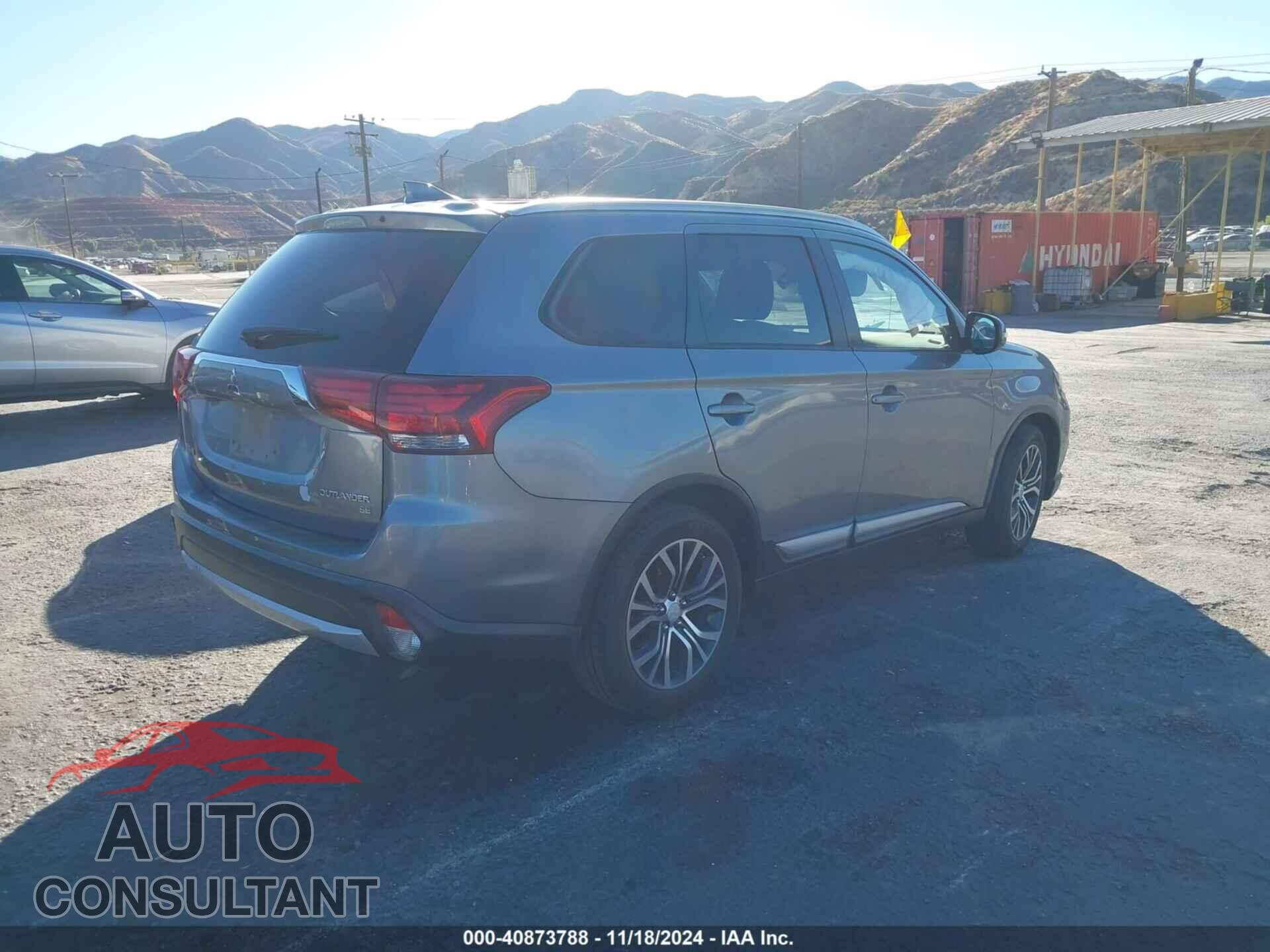 MITSUBISHI OUTLANDER 2017 - JA4AD3A37HZ021903
