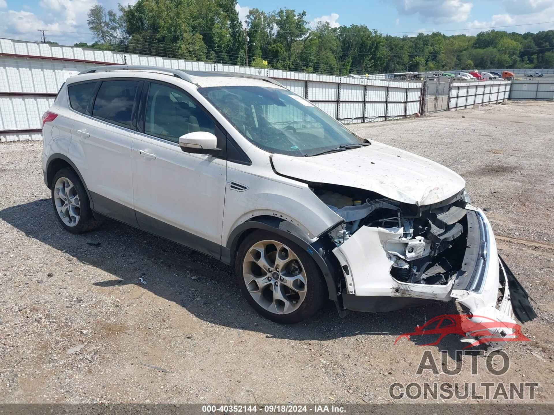 FORD ESCAPE 2016 - 1FMCU0J90GUC50934