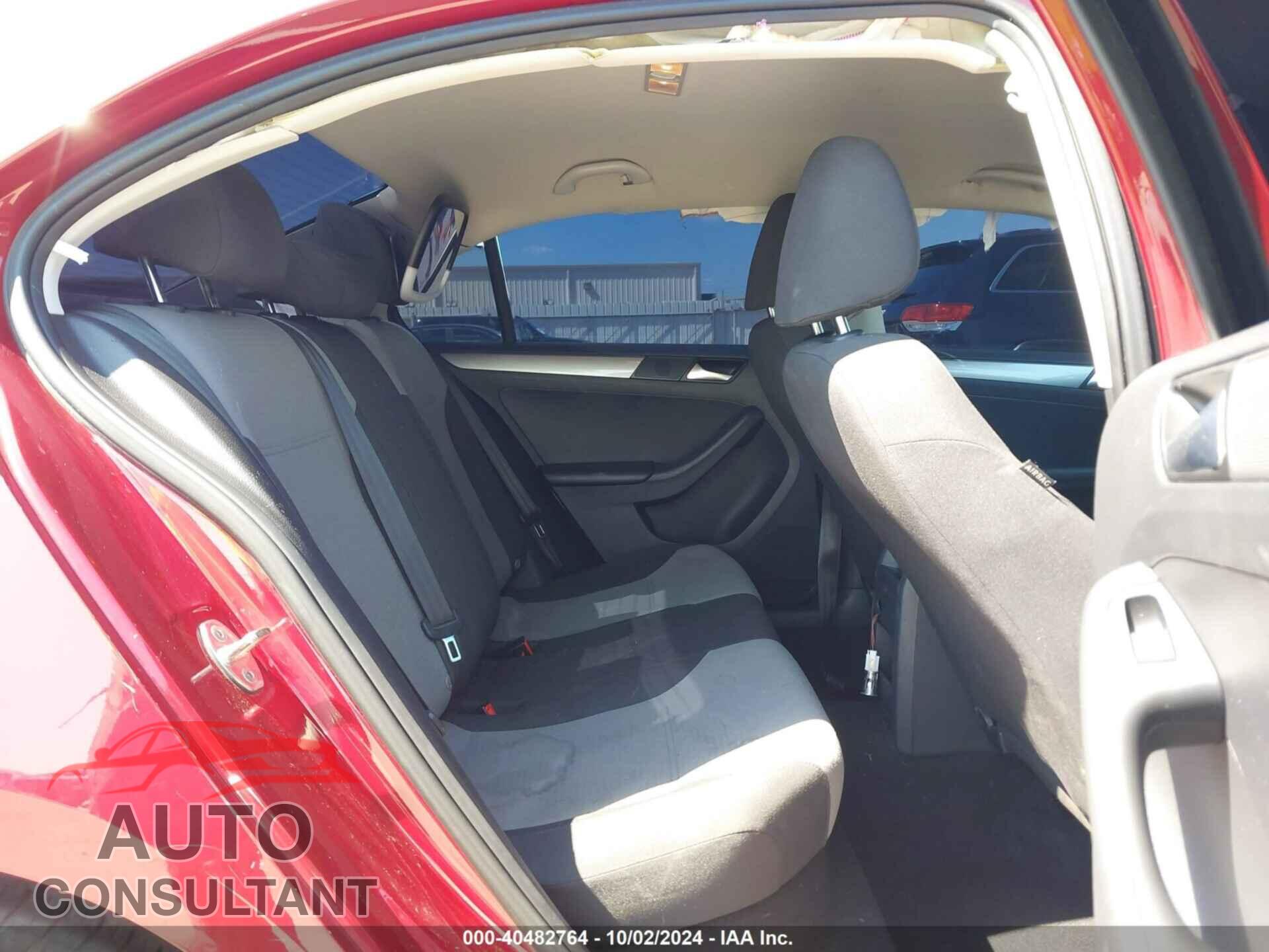 VOLKSWAGEN JETTA 2017 - 3VW2B7AJ2HM211998