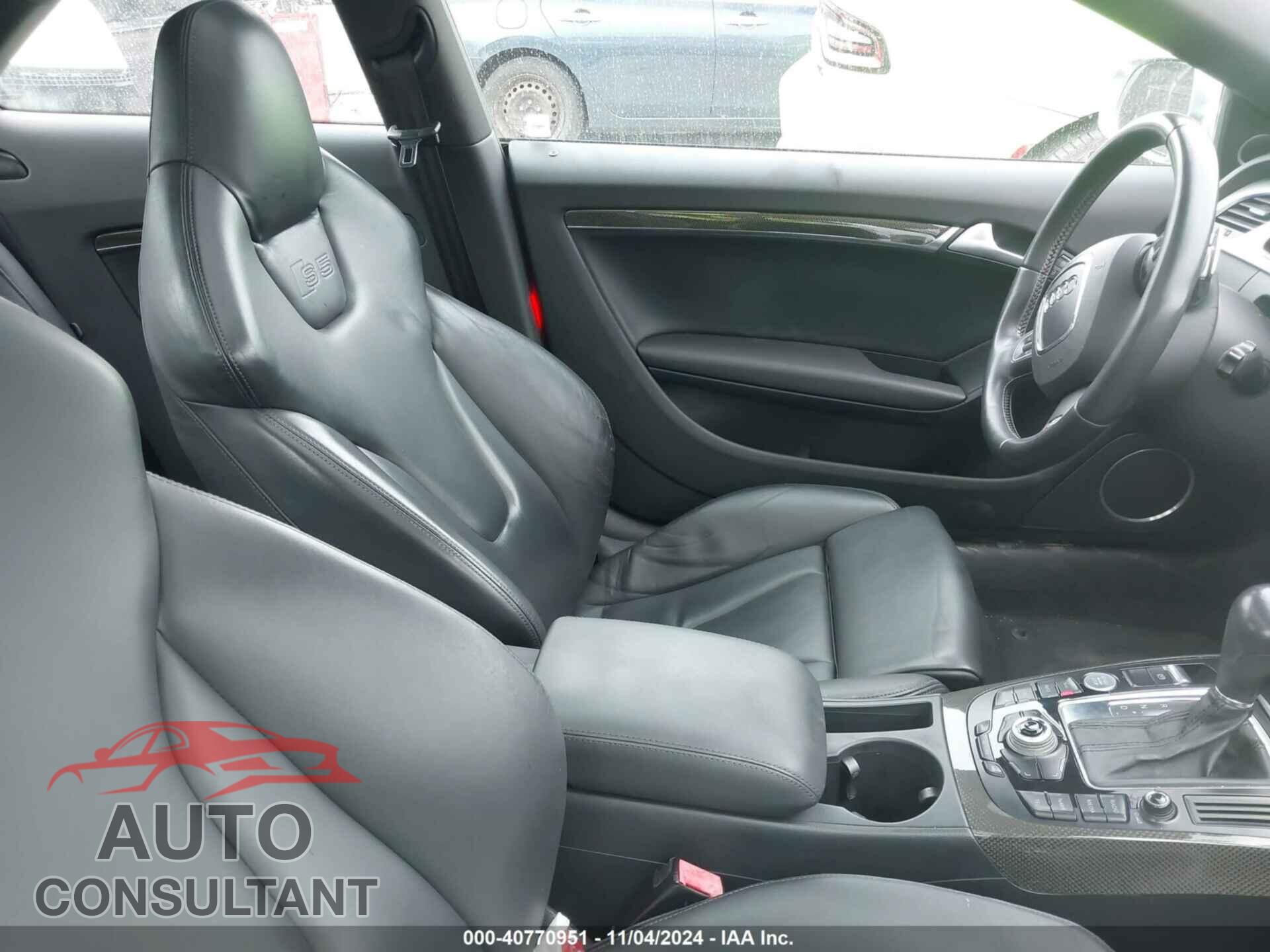 AUDI S5 2012 - WAUCVAFR4CA003571
