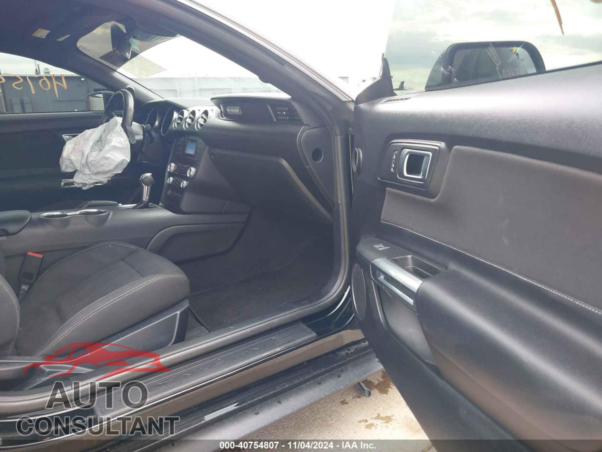 FORD MUSTANG 2021 - 1FA6P8TH2M5152365