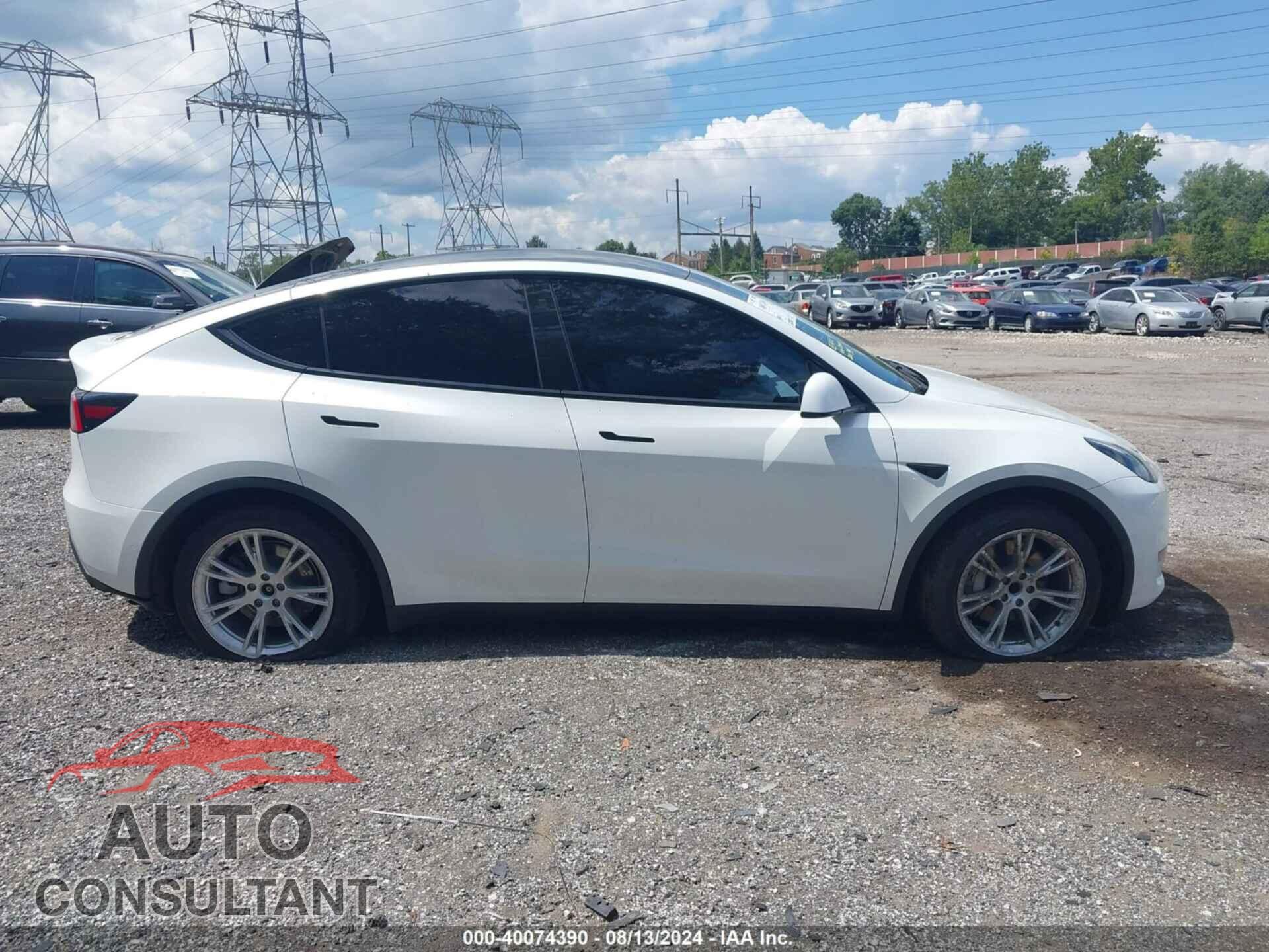 TESLA MODEL Y 2021 - 5YJYGDED1MF109155