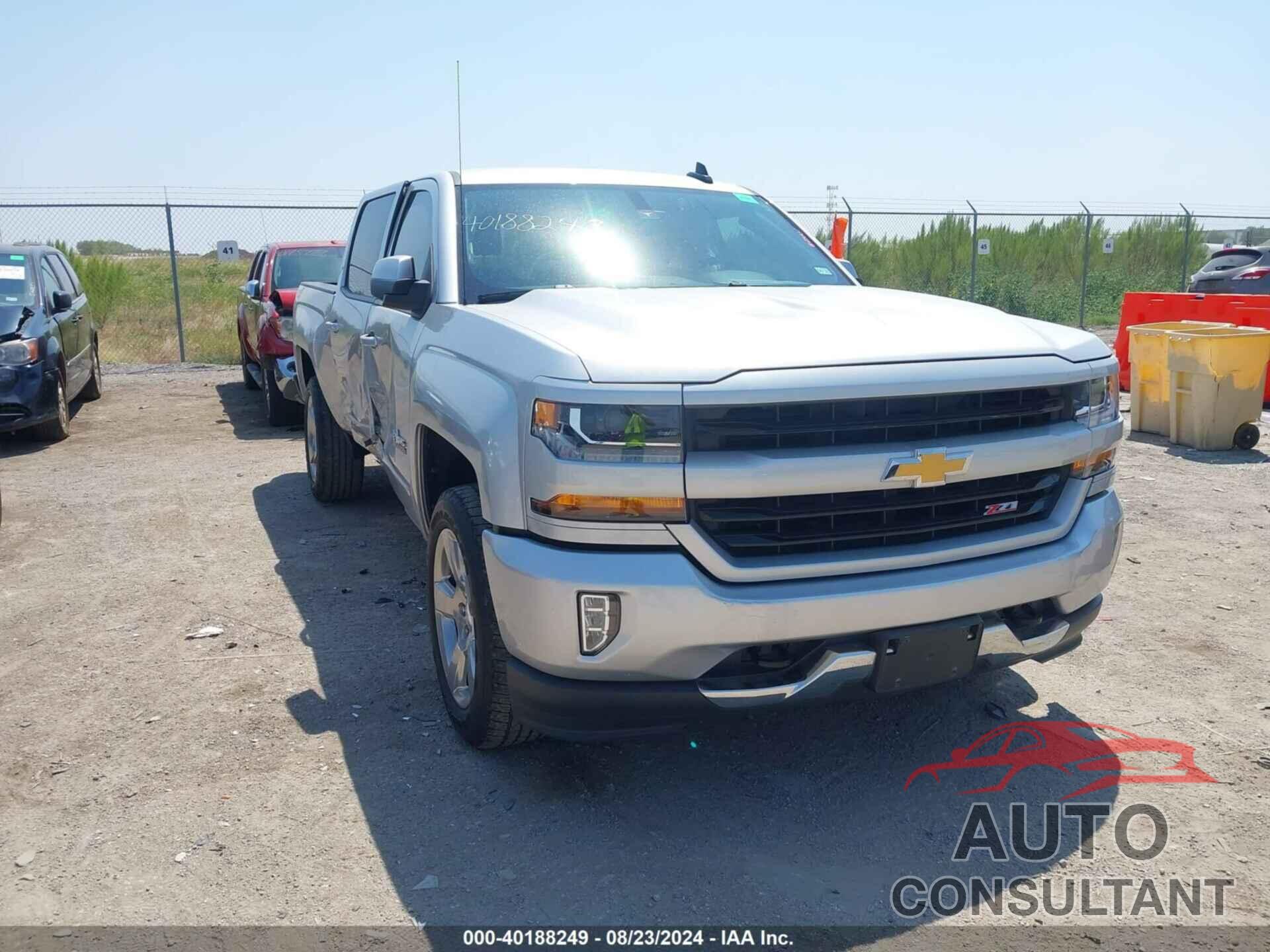 CHEVROLET SILVERADO 1500 2018 - 3GCUKREC6JG638267