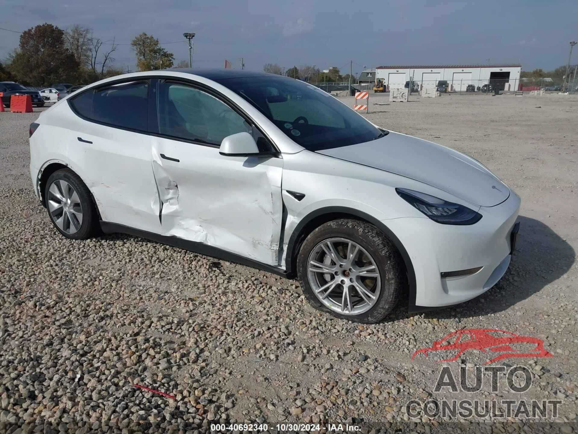 TESLA MODEL Y 2020 - 5YJYGDEE4LF026939