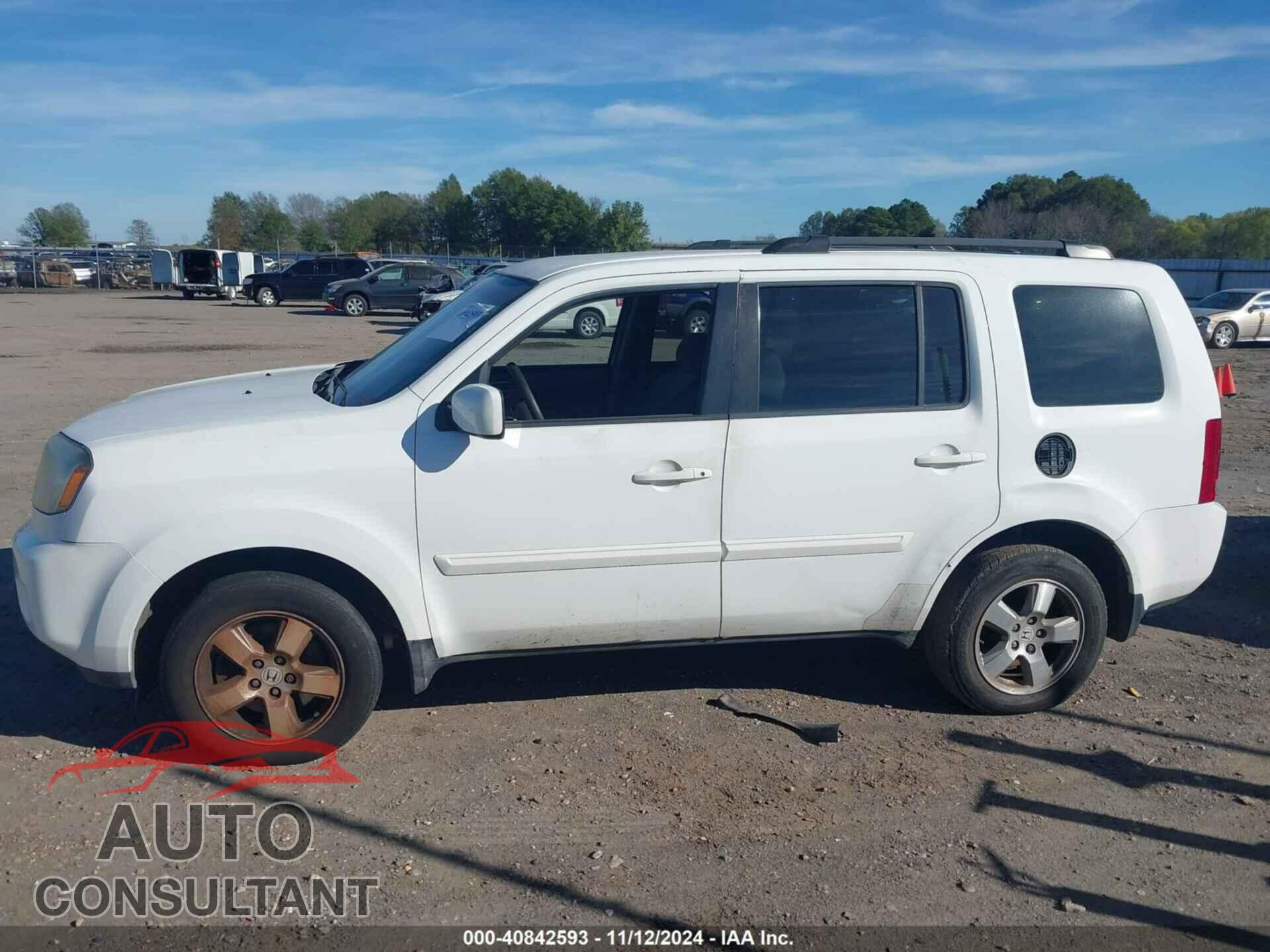 HONDA PILOT 2011 - 5FNYF3H46BB058323