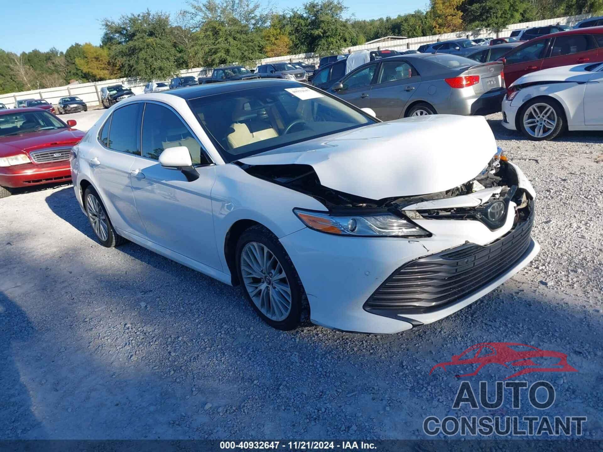 TOYOTA CAMRY 2018 - 4T1B11HKXJU028850