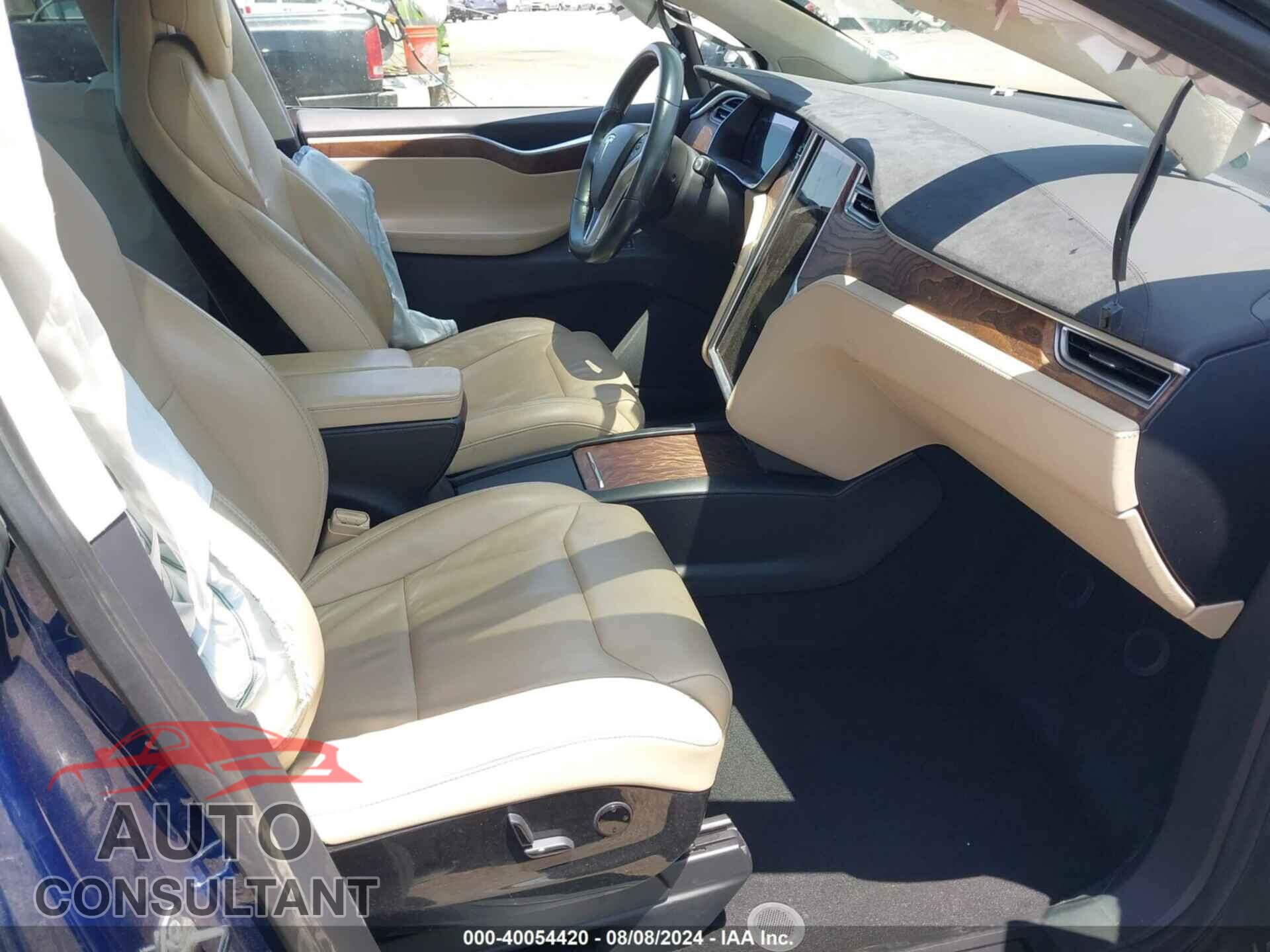 TESLA MODEL X 2017 - 5YJXCBE24HF044656
