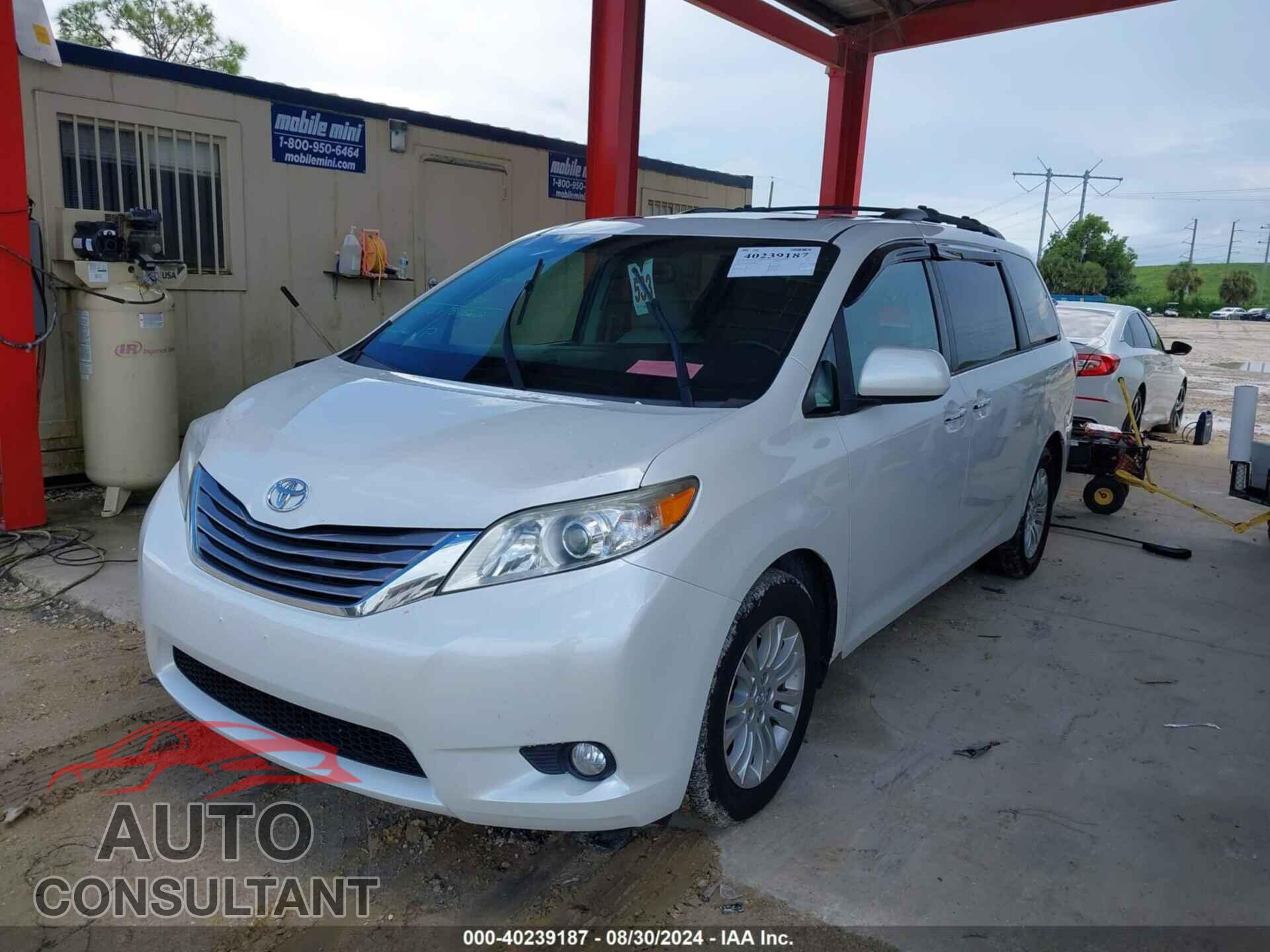 TOYOTA SIENNA 2017 - 5TDYZ3DC1HS800457