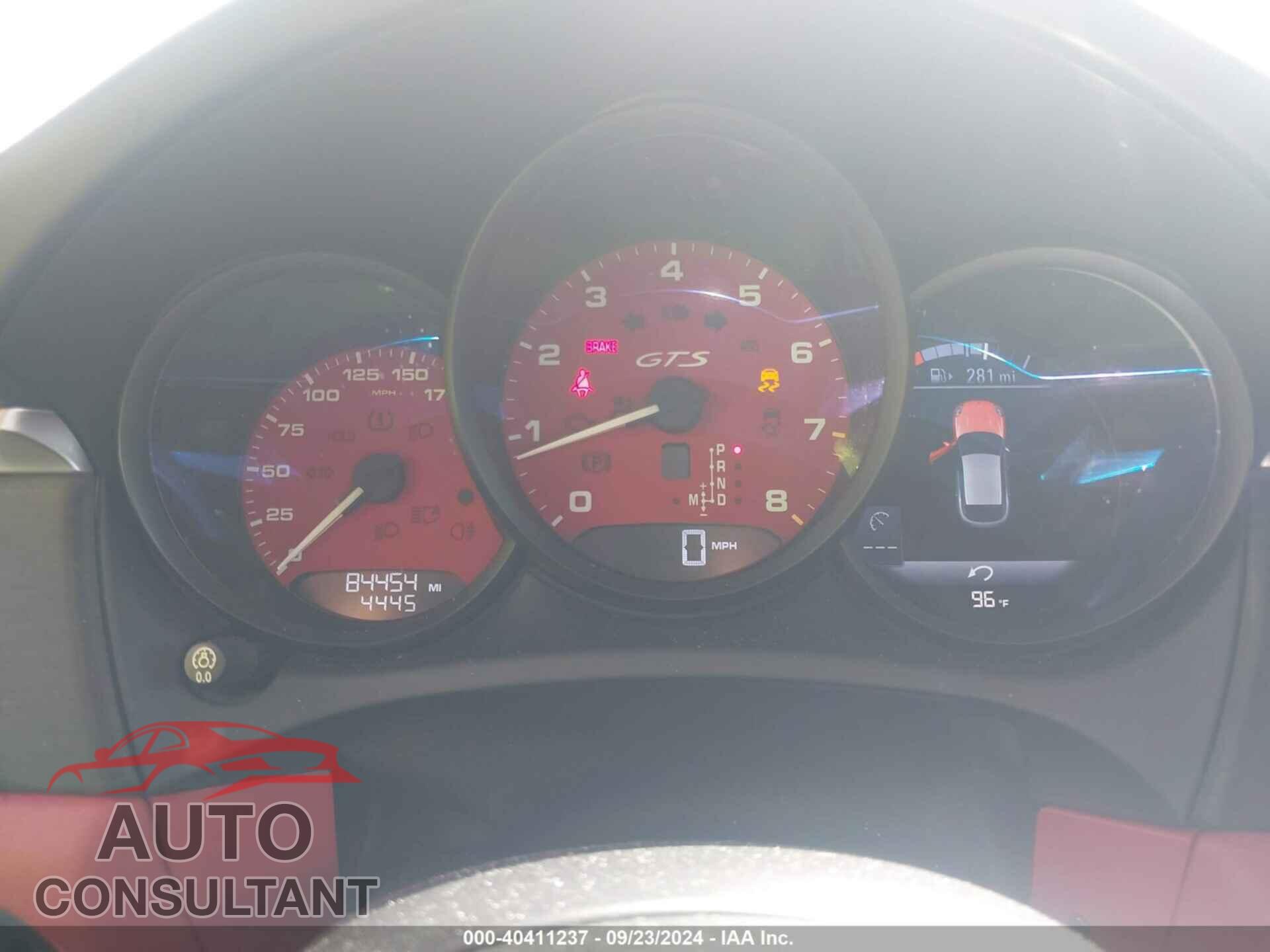 PORSCHE MACAN 2018 - WP1AG2A59JLB62360