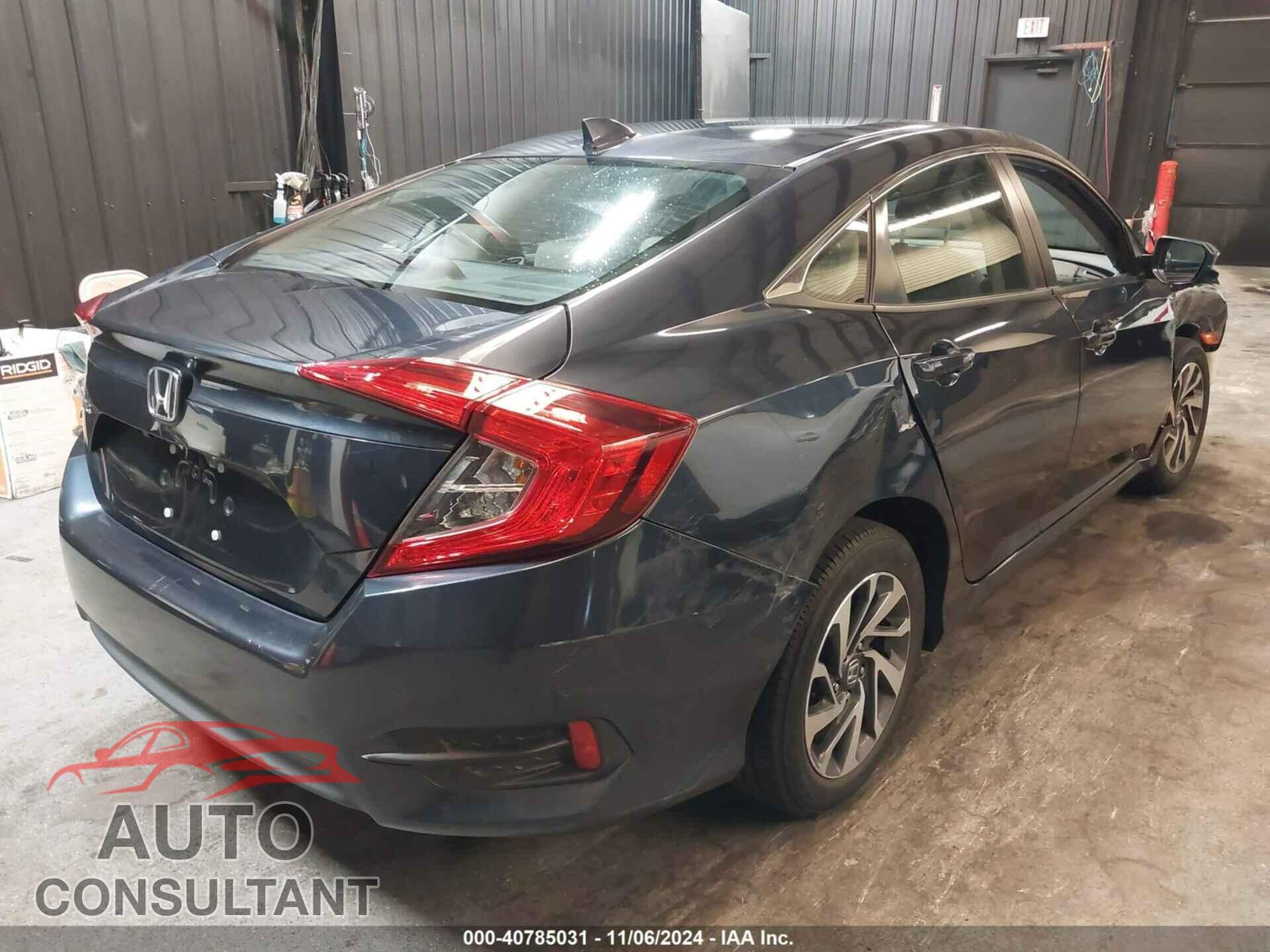 HONDA CIVIC 2018 - 2HGFC2F77JH600370