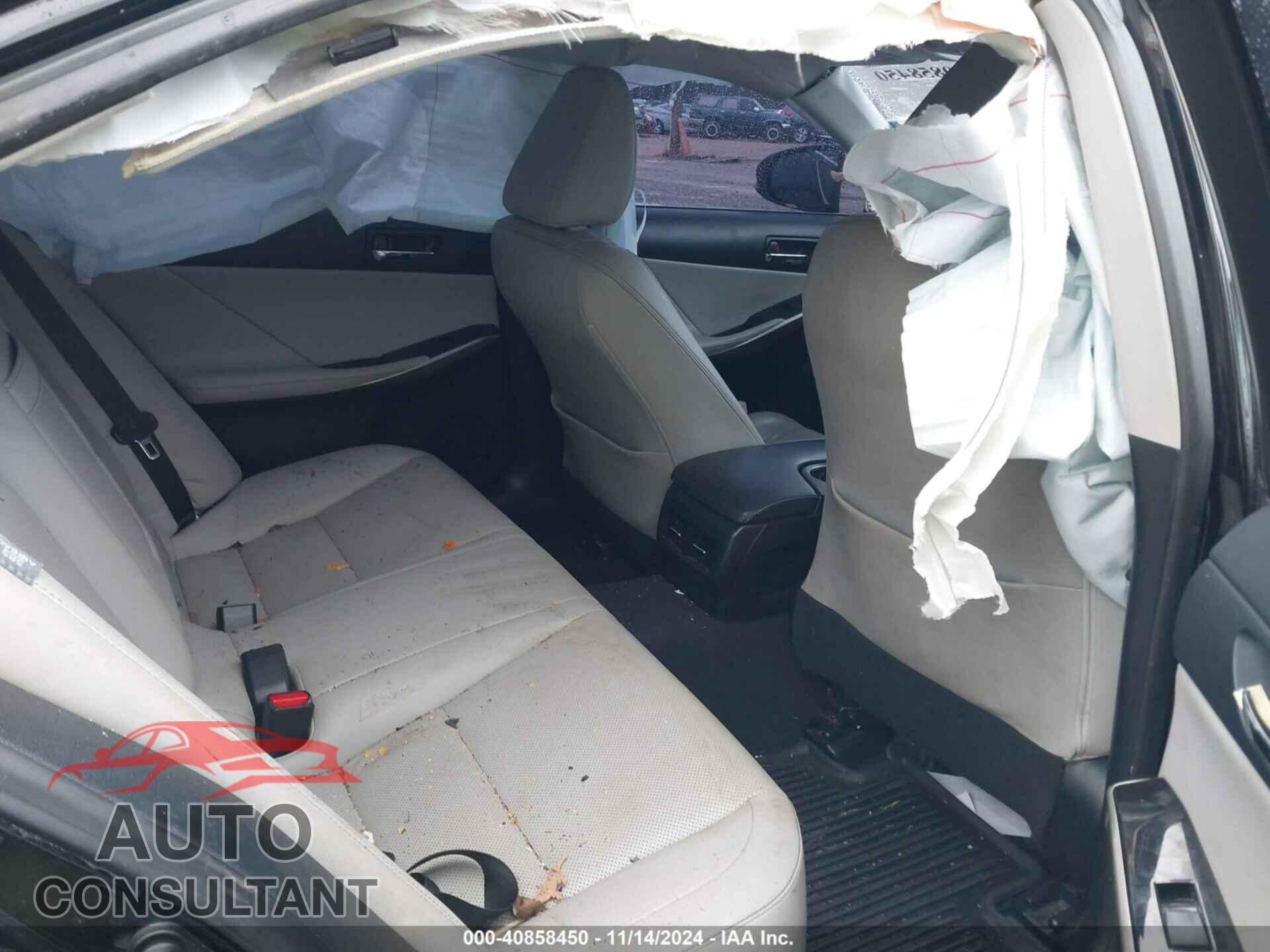 LEXUS IS 250 2015 - JTHCF1D20F5020580