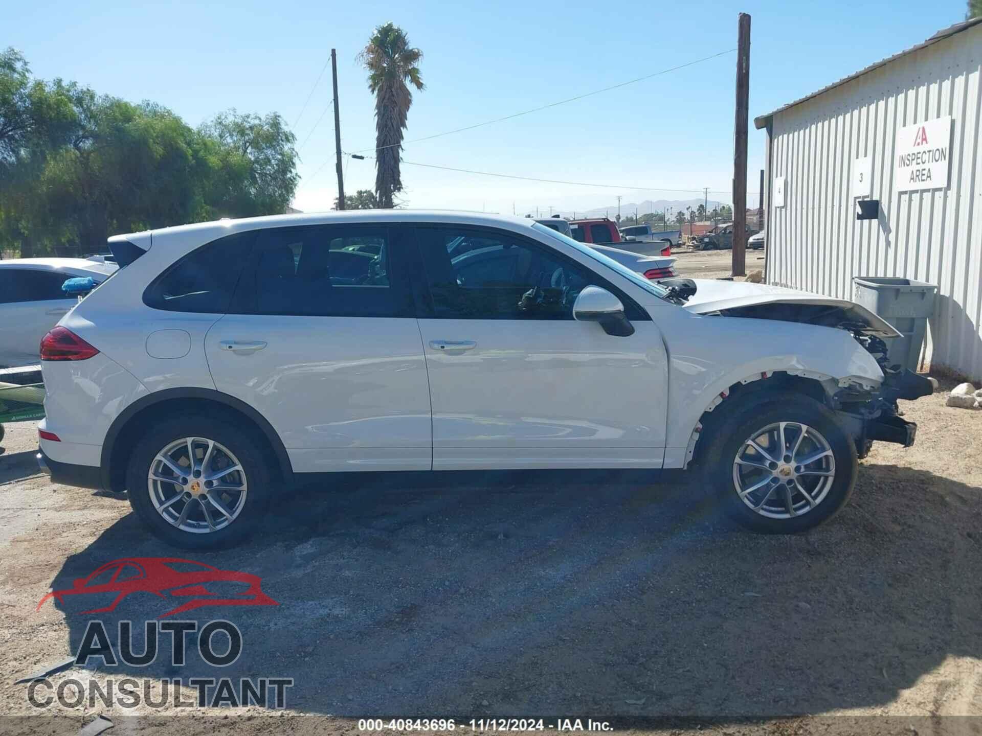 PORSCHE CAYENNE 2016 - WP1AA2A28GKA09815