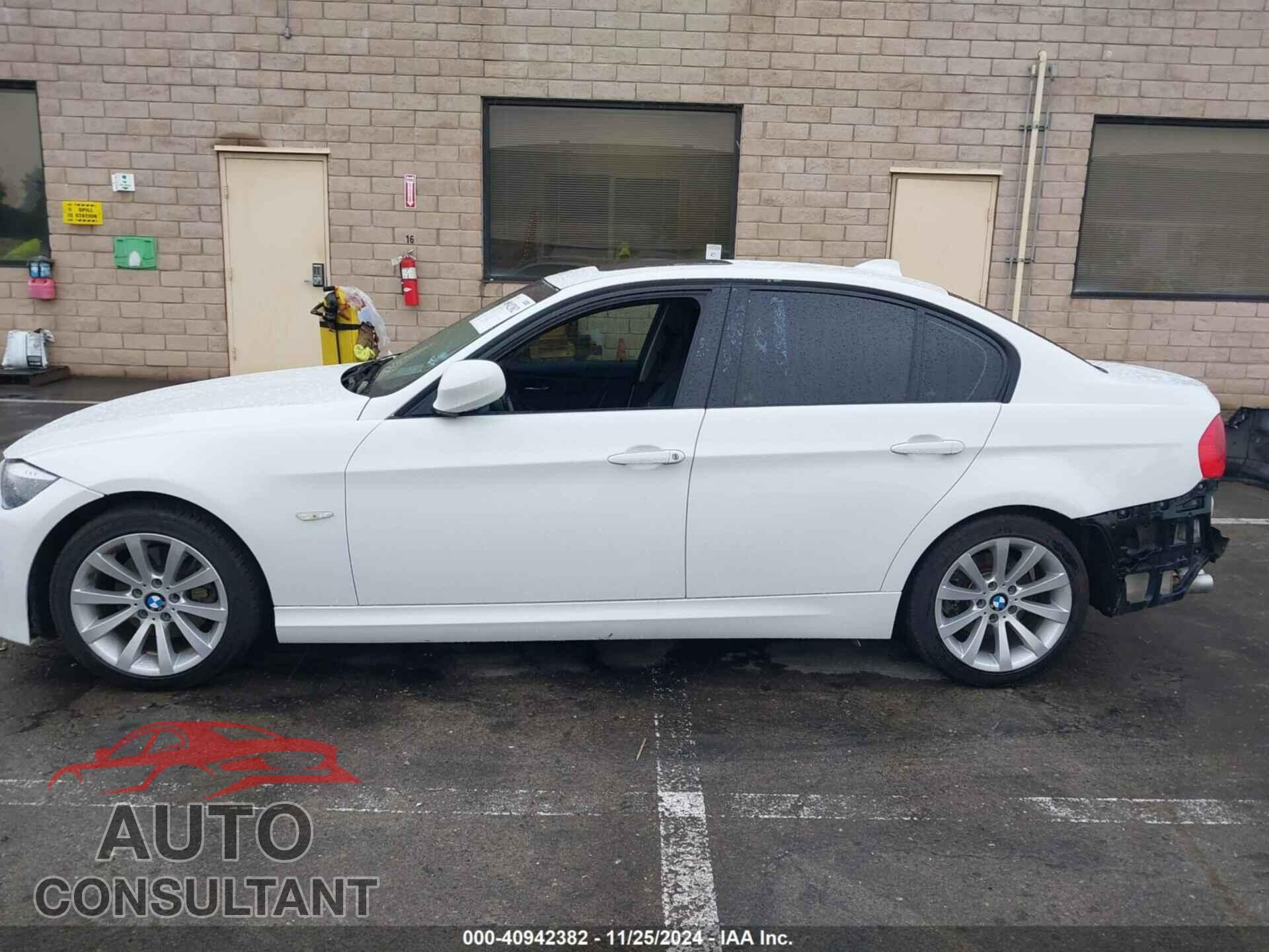 BMW 328I 2011 - WBAPH5G59BNM77826