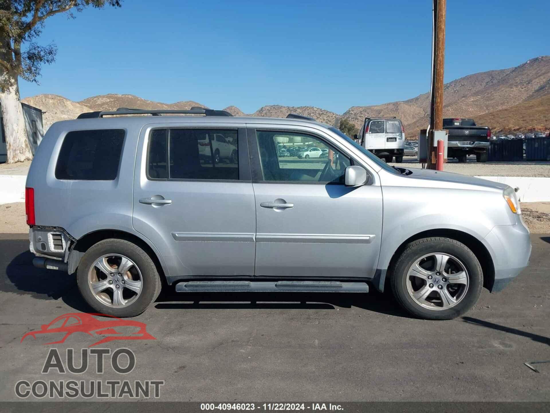 HONDA PILOT 2015 - 5FNYF4H52FB045184