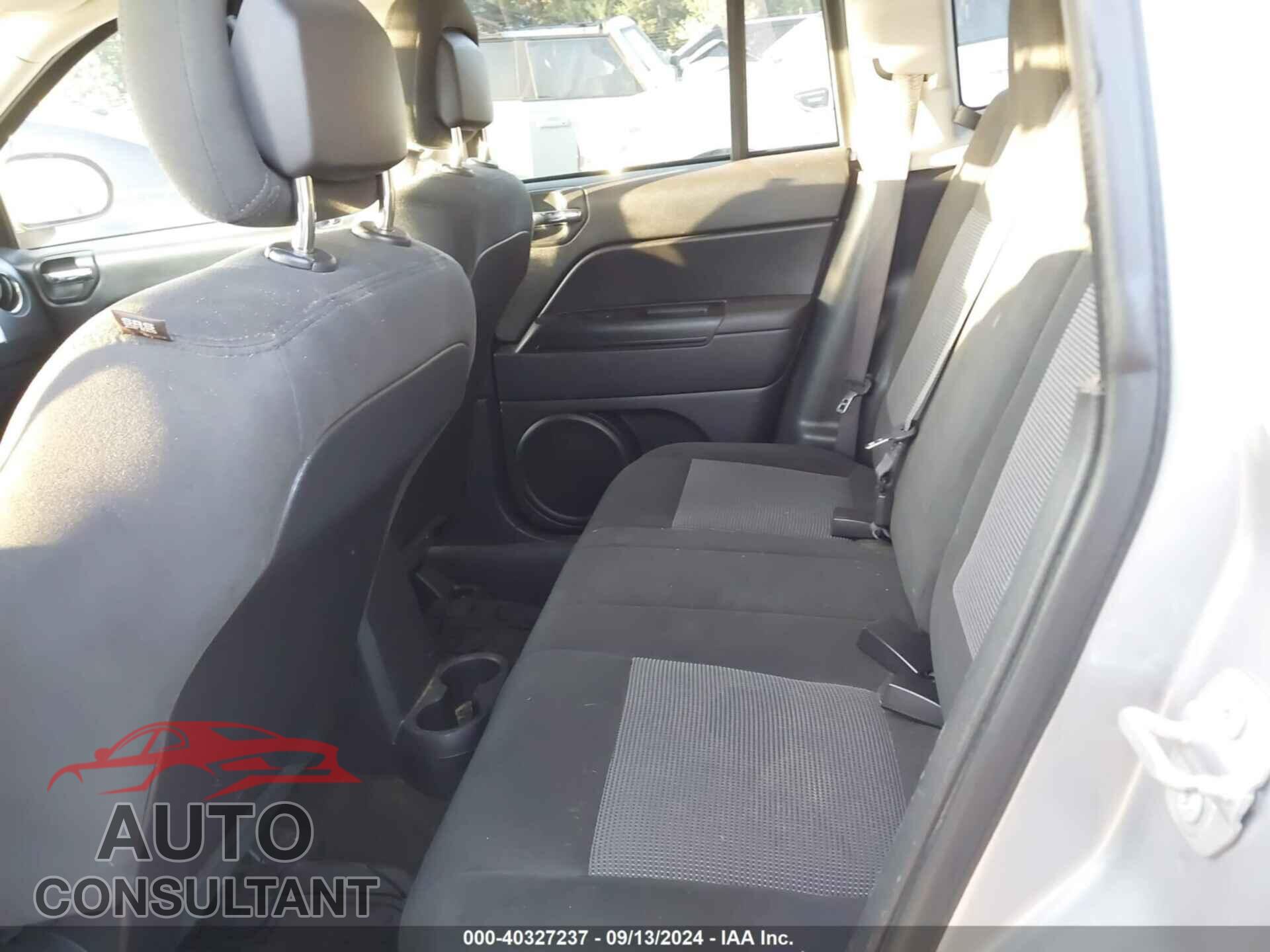 JEEP COMPASS 2017 - 1C4NJCBA2HD123782
