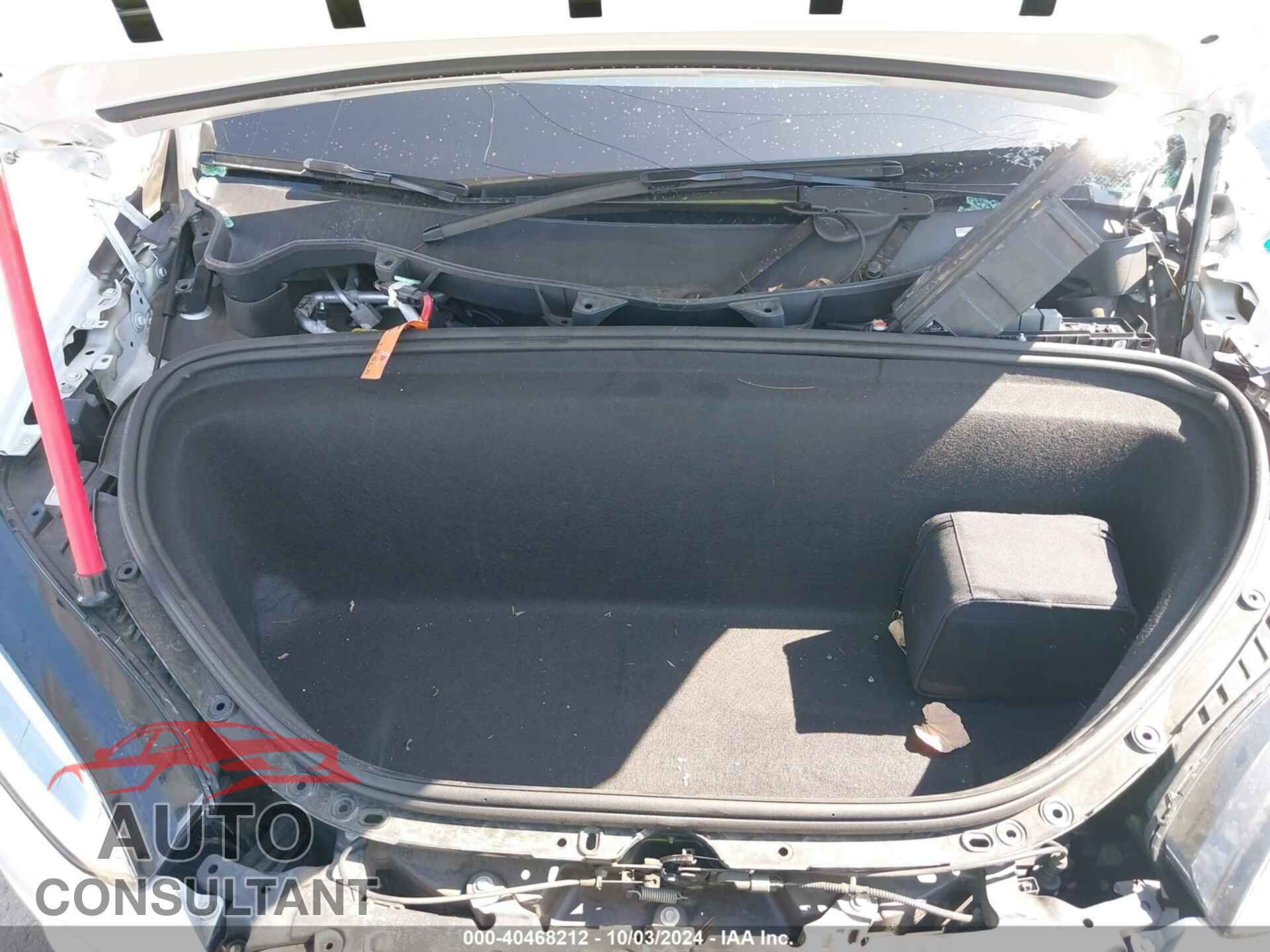 TESLA MODEL X 2018 - 5YJXCBE21JF139990