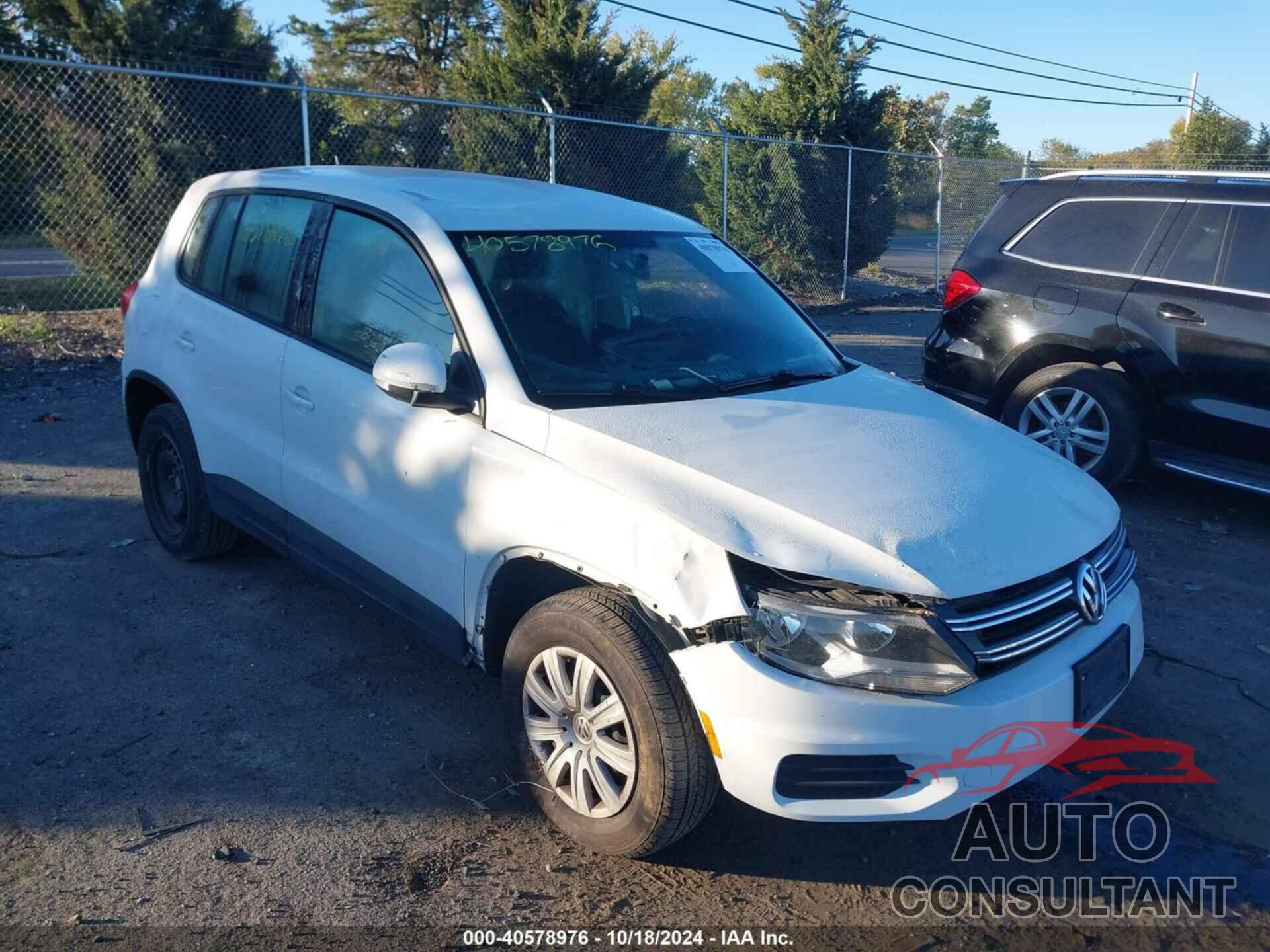 VOLKSWAGEN TIGUAN 2017 - WVGAV7AX8HK045855