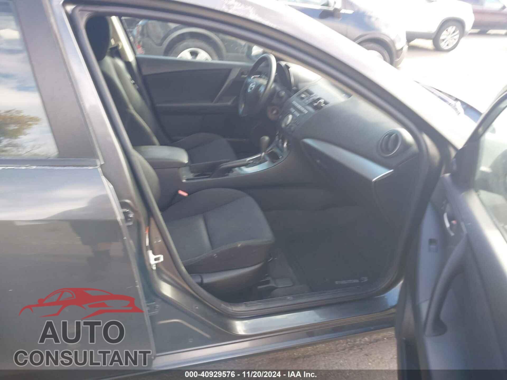 MAZDA MAZDA3 2011 - JM1BL1VFXB1458161