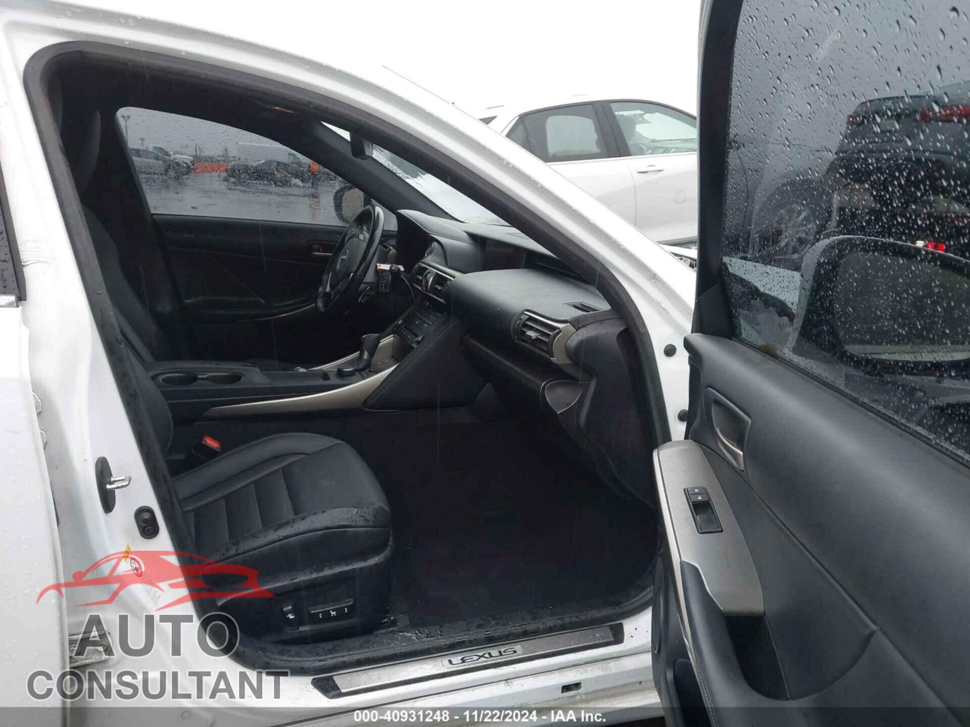 LEXUS IS 300 2018 - JTHBA1D24J5074063