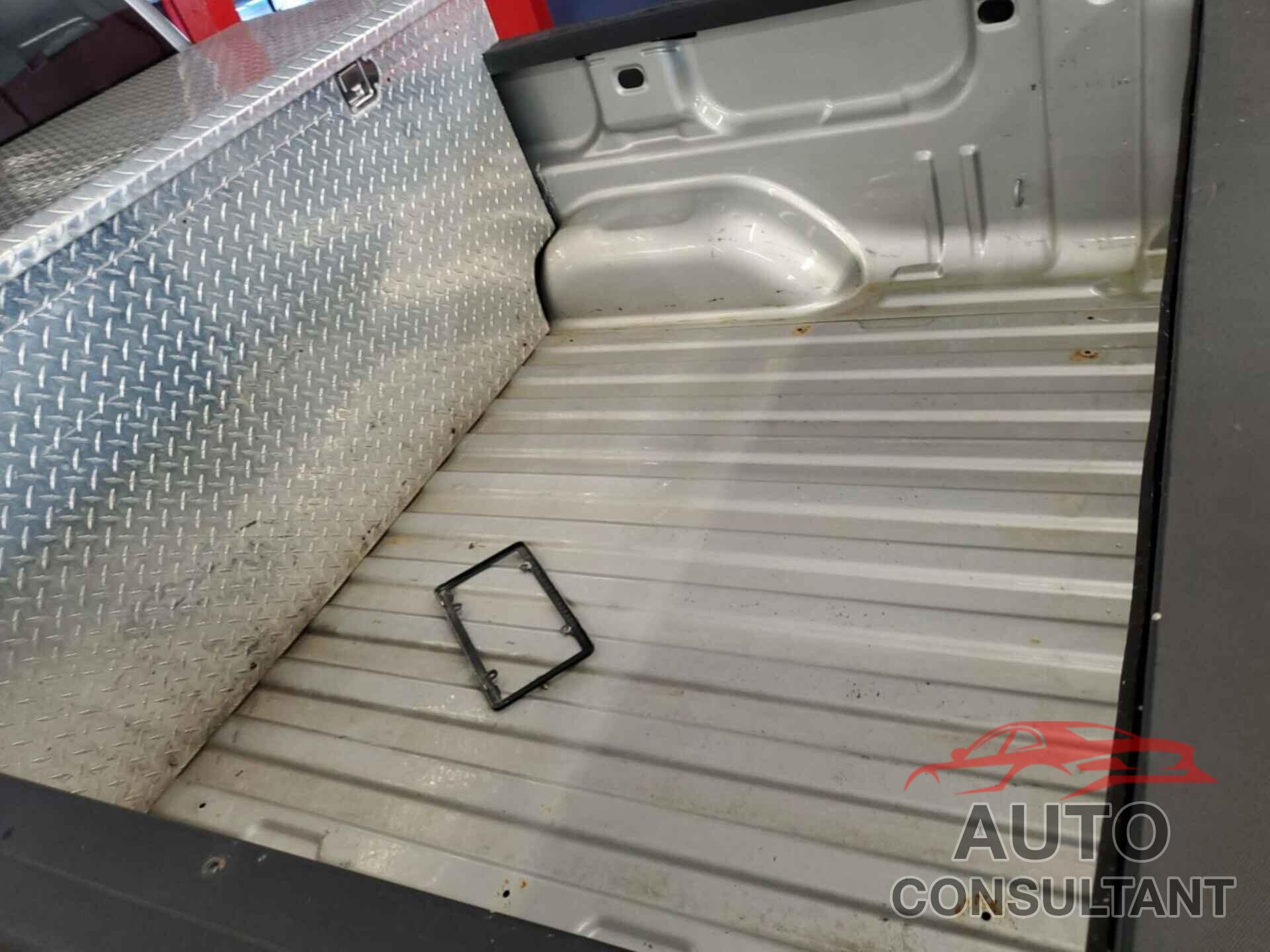 CHEVROLET SILVERADO 1500 2018 - 1GCVKREC3JZ127183