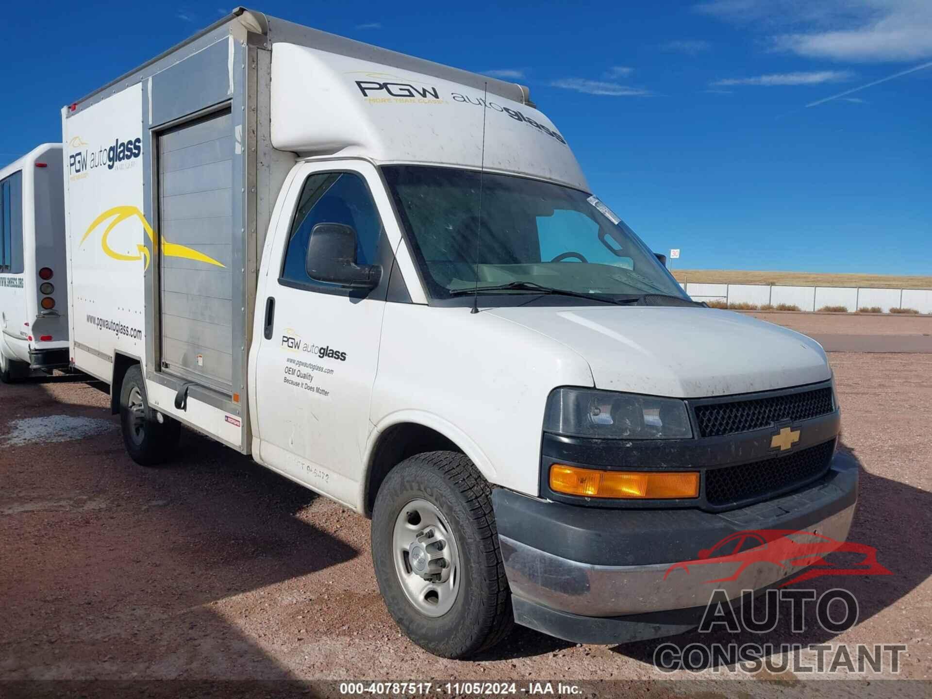 CHEVROLET EXPRESS CUTAWAY 2018 - 1GB0GRFP1J1331366