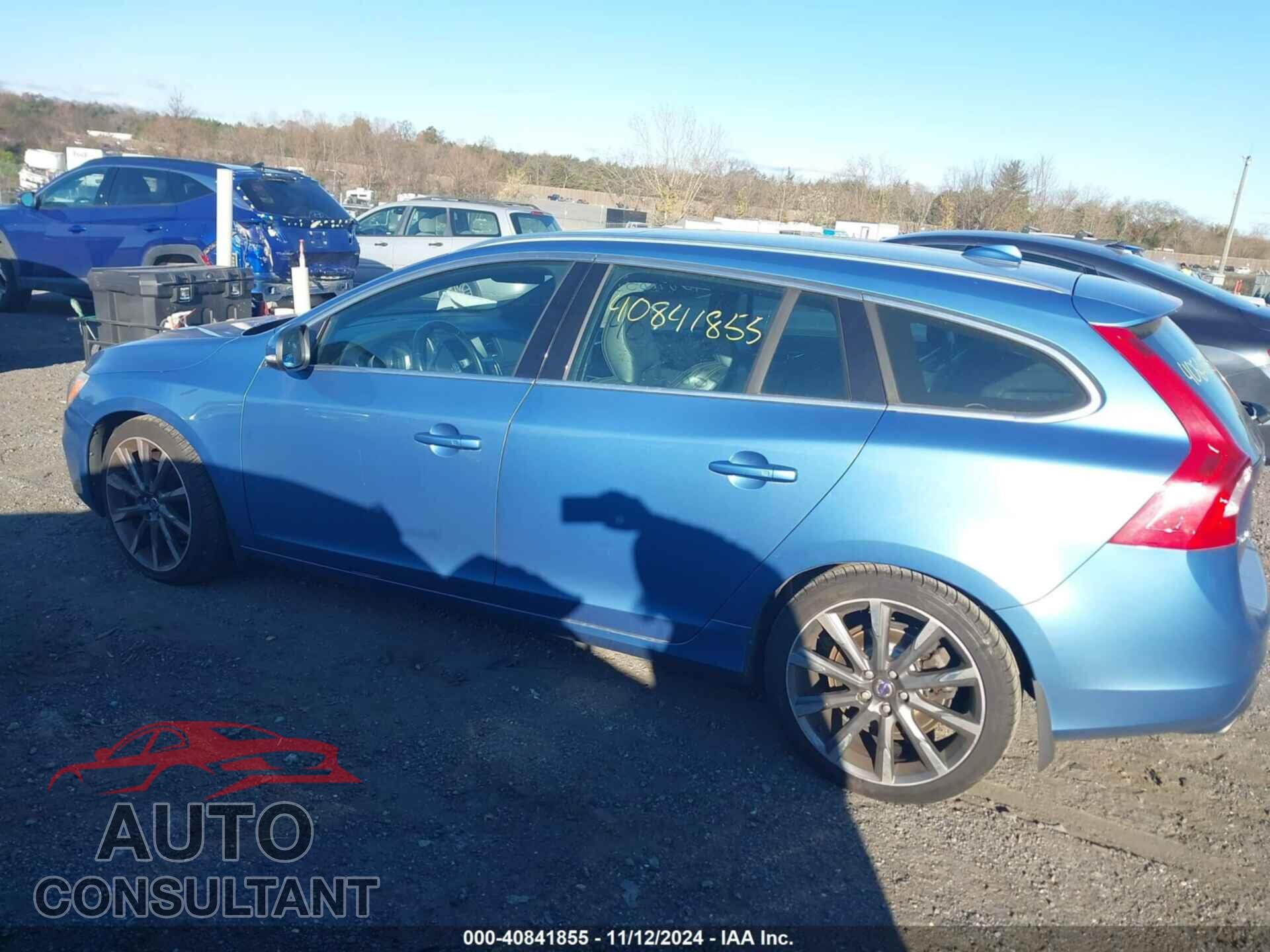 VOLVO V60 2015 - YV140MEC0F1182534