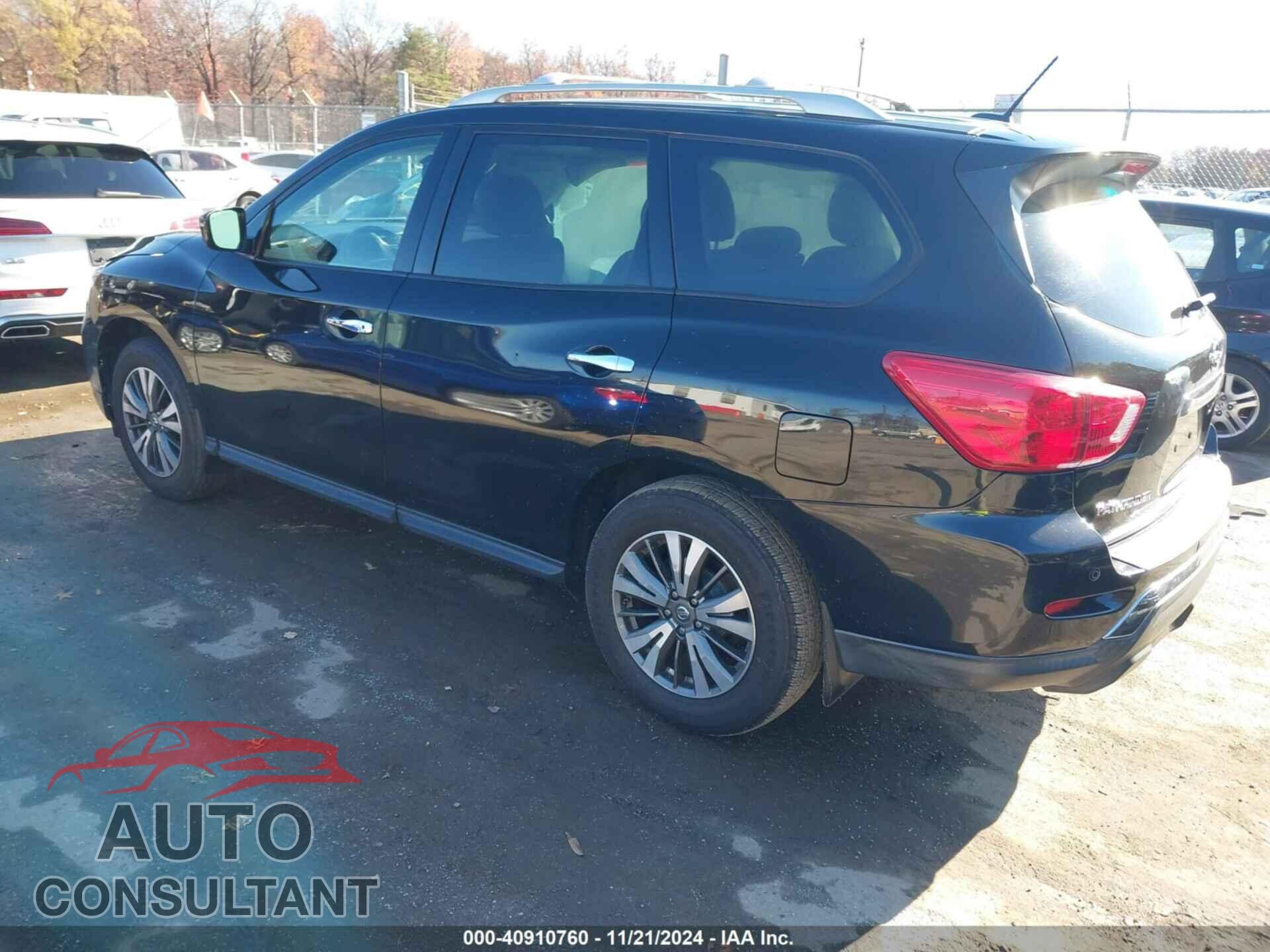 NISSAN PATHFINDER 2017 - 5N1DR2MM2HC629507