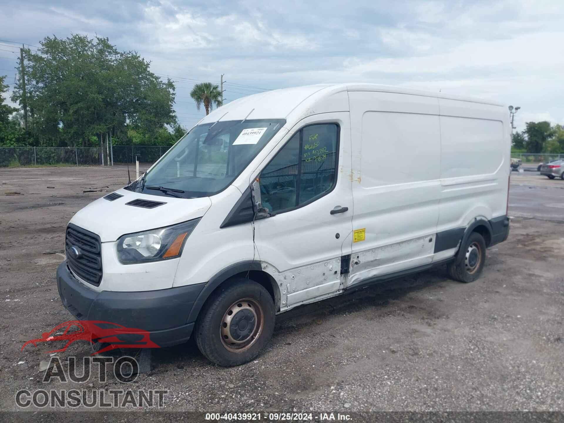 FORD TRANSIT-150 2017 - 1FTYE2CM8HKA12282