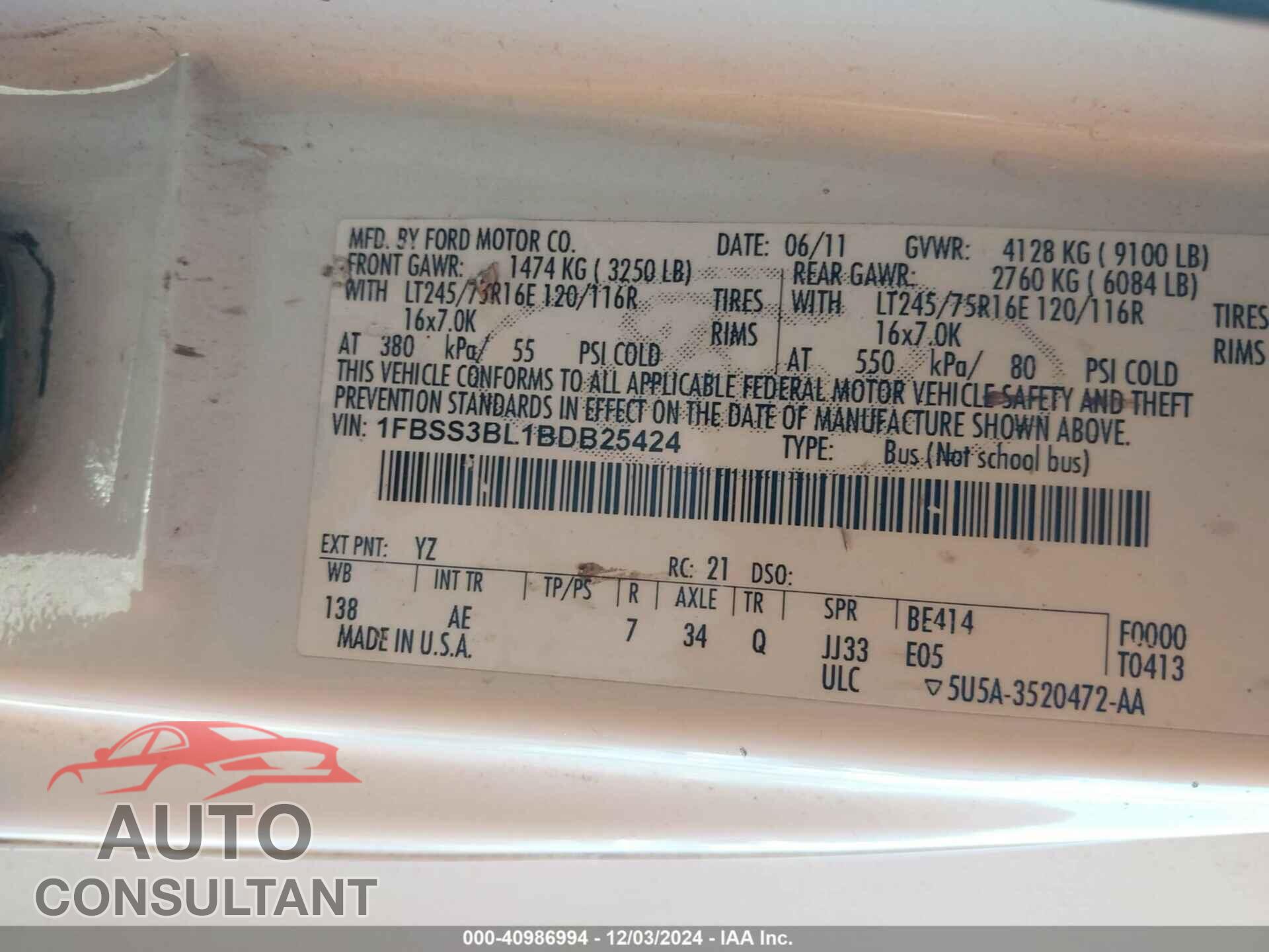 FORD E-350 SUPER DUTY 2011 - 1FBSS3BL1BDB25424
