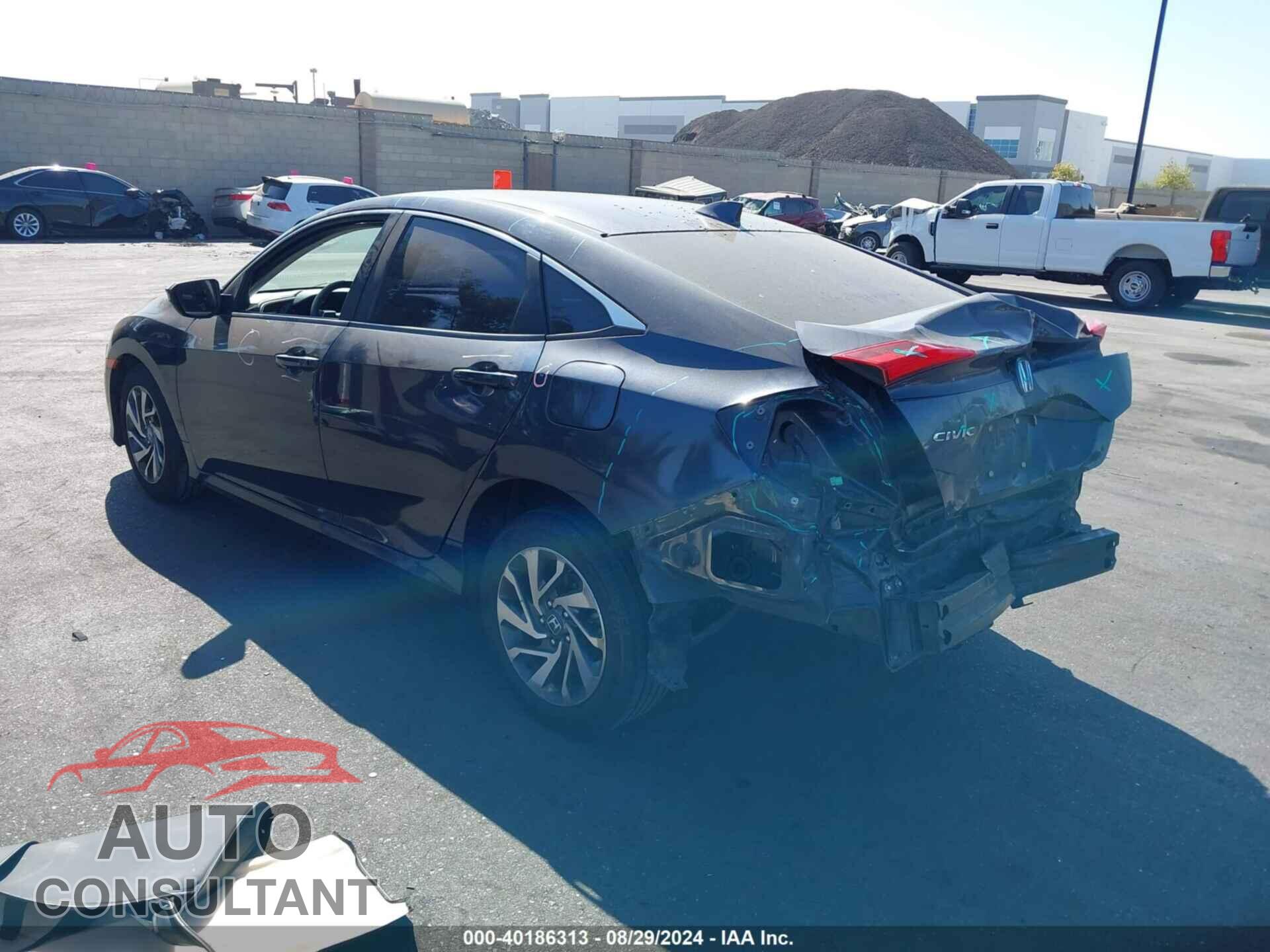 HONDA CIVIC 2018 - 2HGFC2F76JH585263