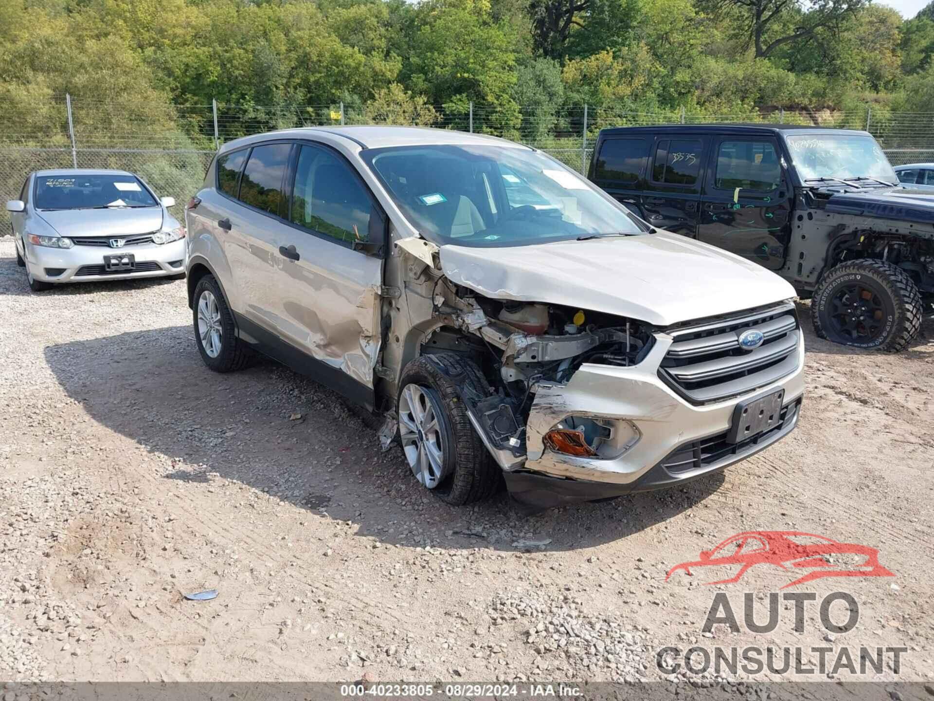 FORD ESCAPE 2017 - 1FMCU0F75HUB97236