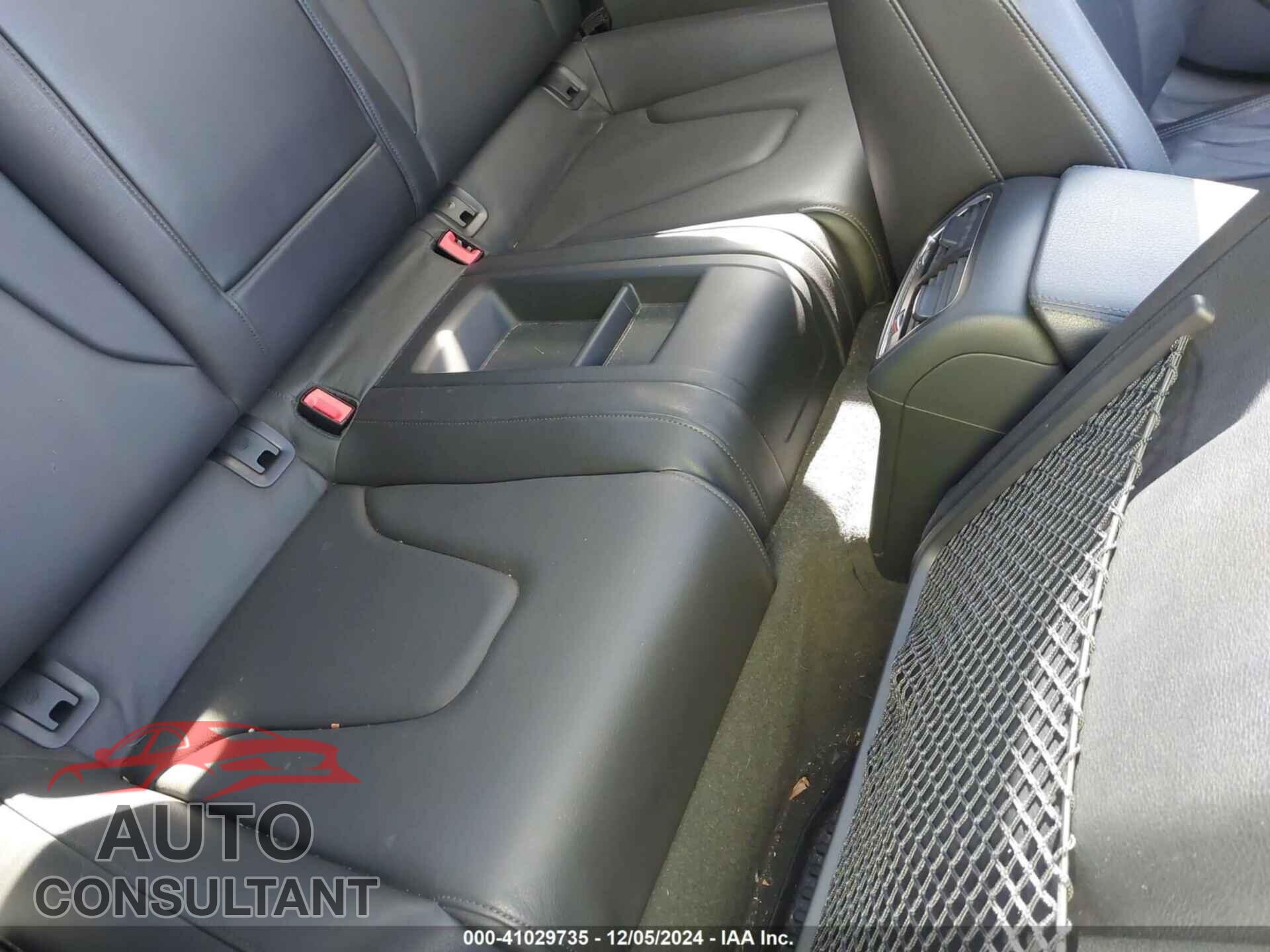 AUDI A5 2013 - WAULFAFR6DA018040