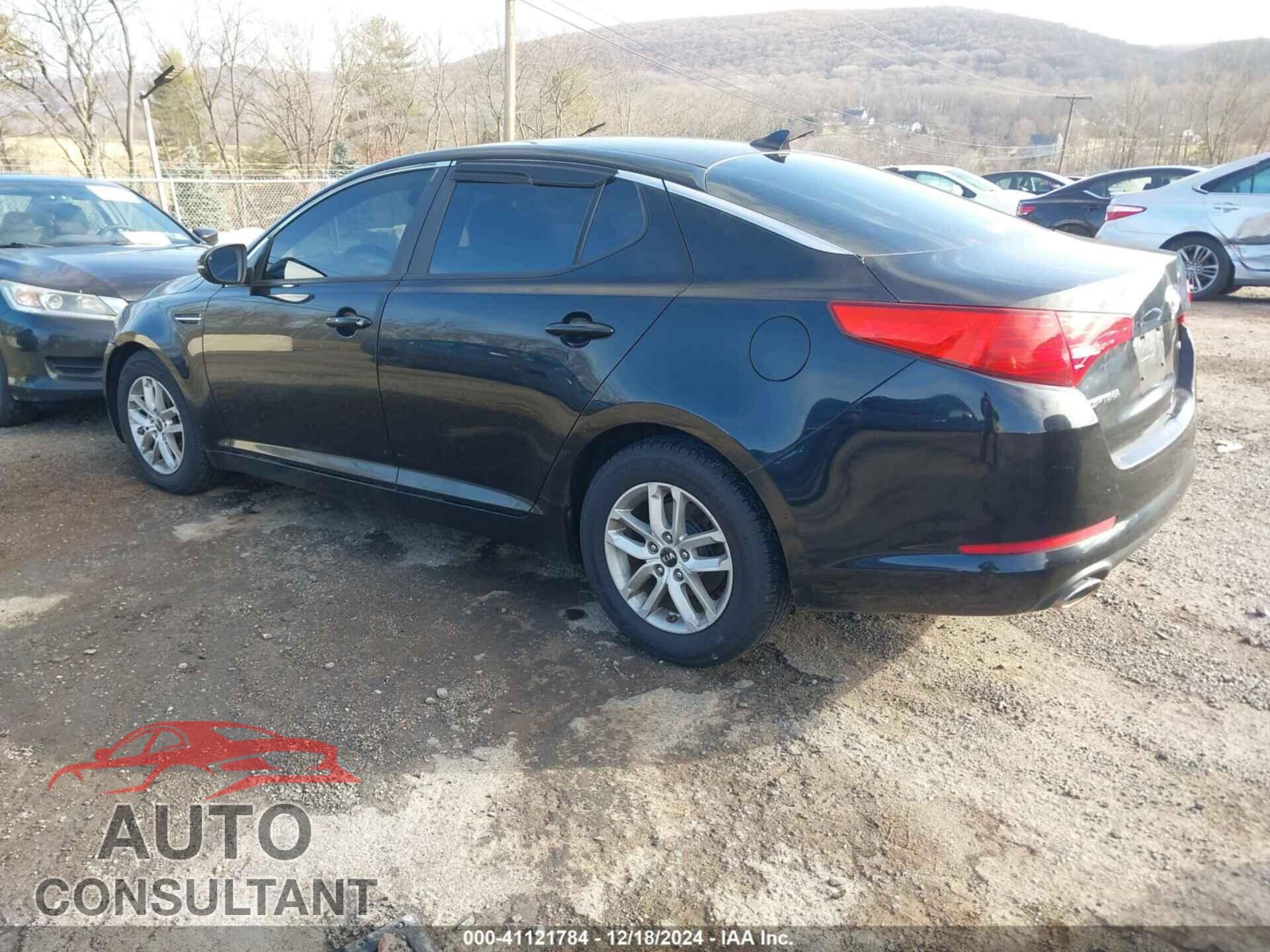 KIA OPTIMA 2011 - KNAGM4A78B5112814