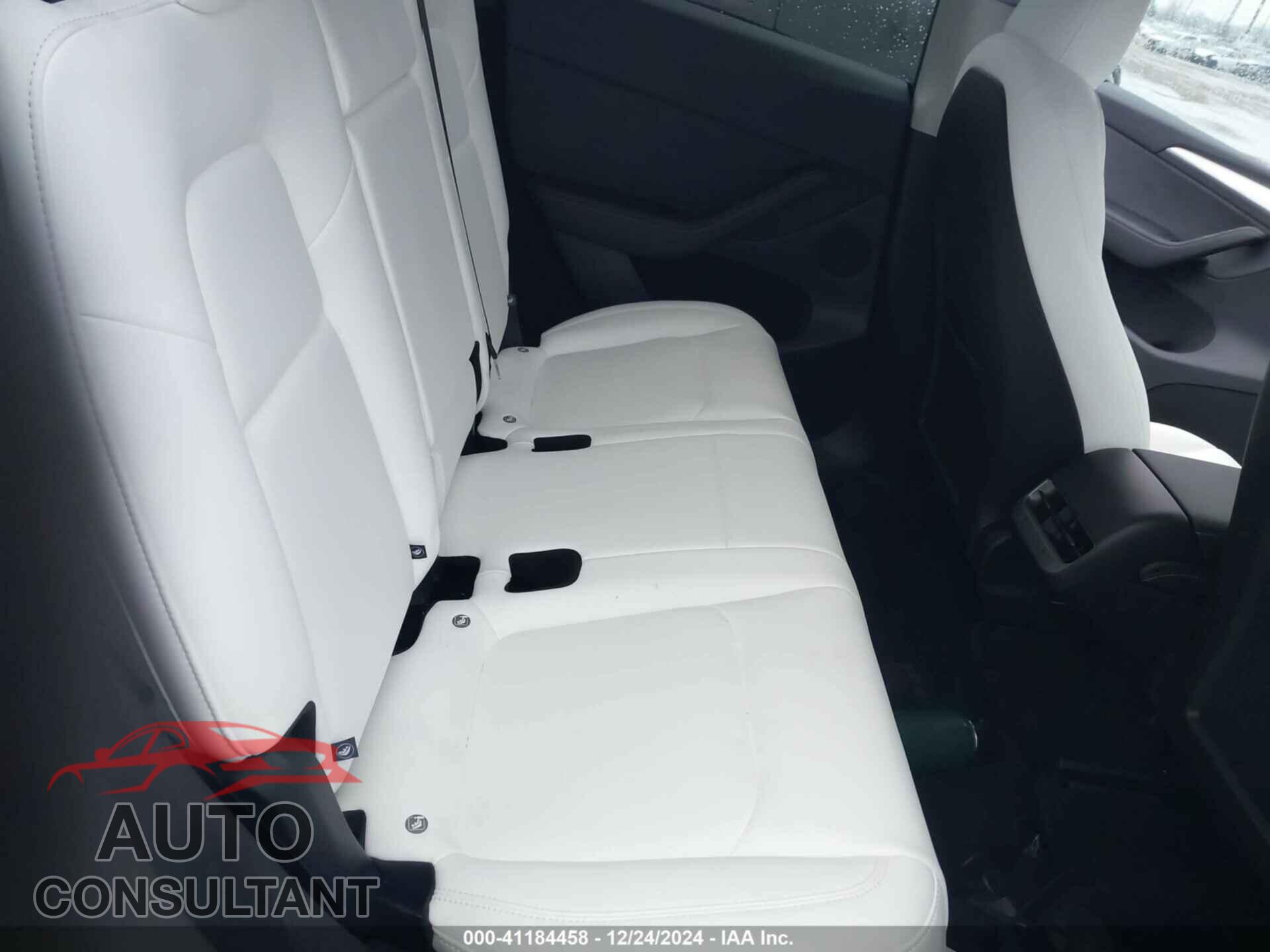 TESLA MODEL Y 2025 - 7SAYGDEEXSF217668