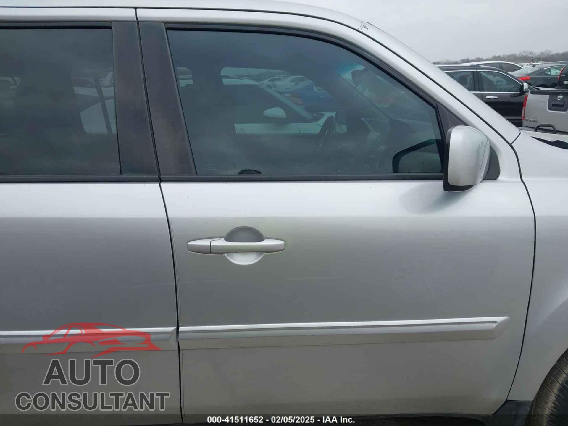HONDA PILOT 2015 - 5FNYF4H43FB048490