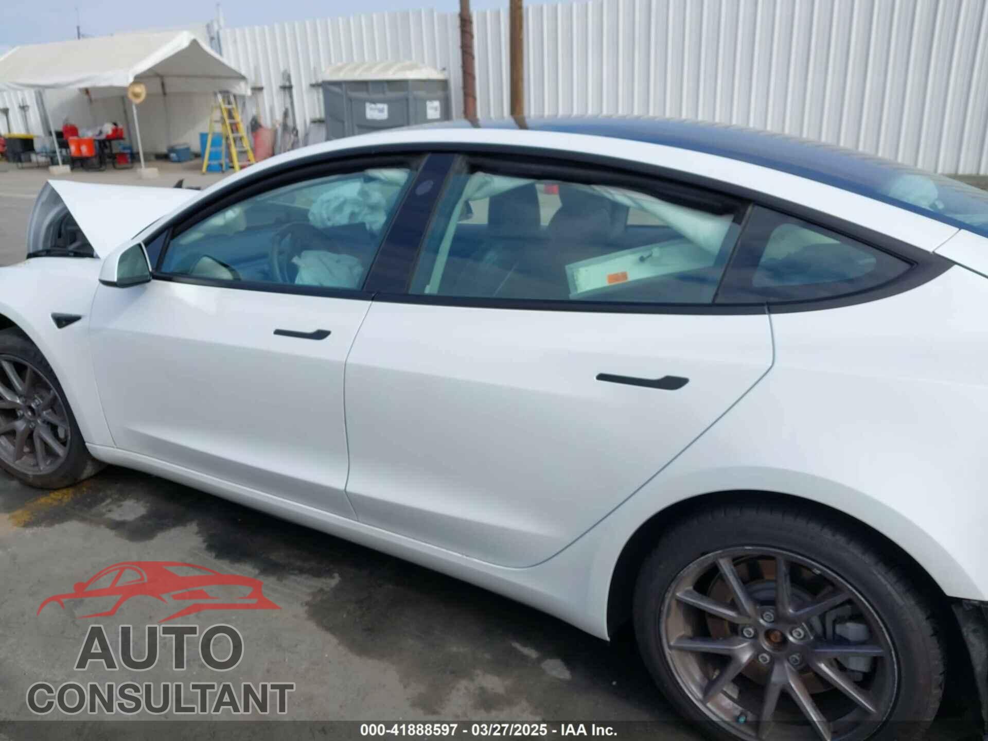 TESLA MODEL 3 2021 - 5YJ3E1EA5MF941392